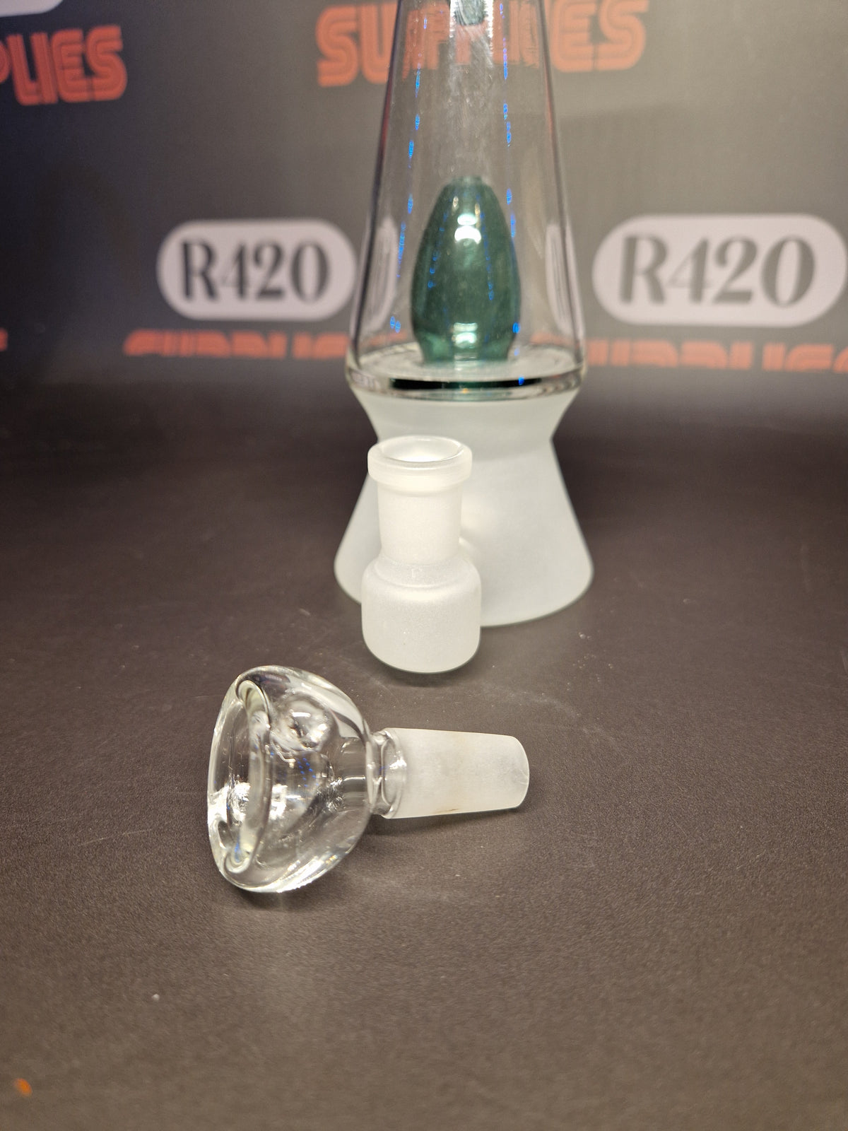 Hemper - That 70's Lamp Glass Bong