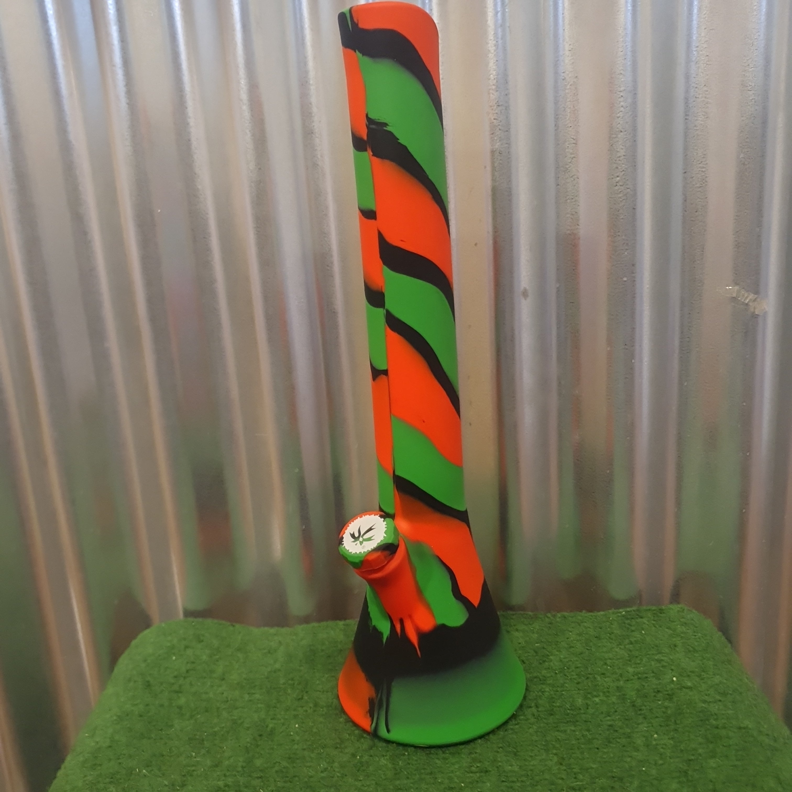 PieceMaker "Kirby" Kwest Swirl Silicone Bong - 37cm (Ø45mm)