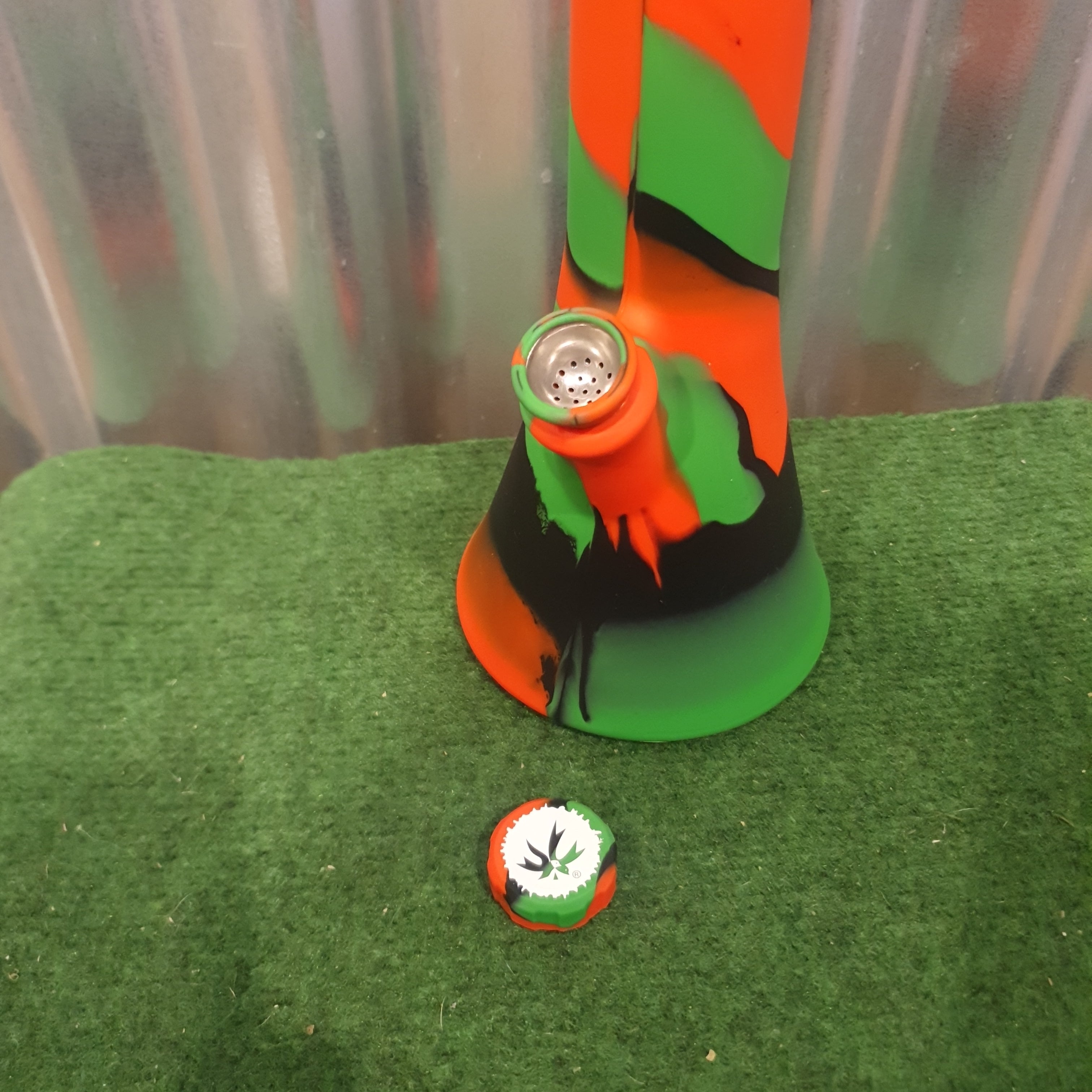 PieceMaker "Kirby" Kwest Swirl Silicone Bong - 37cm (Ø45mm)