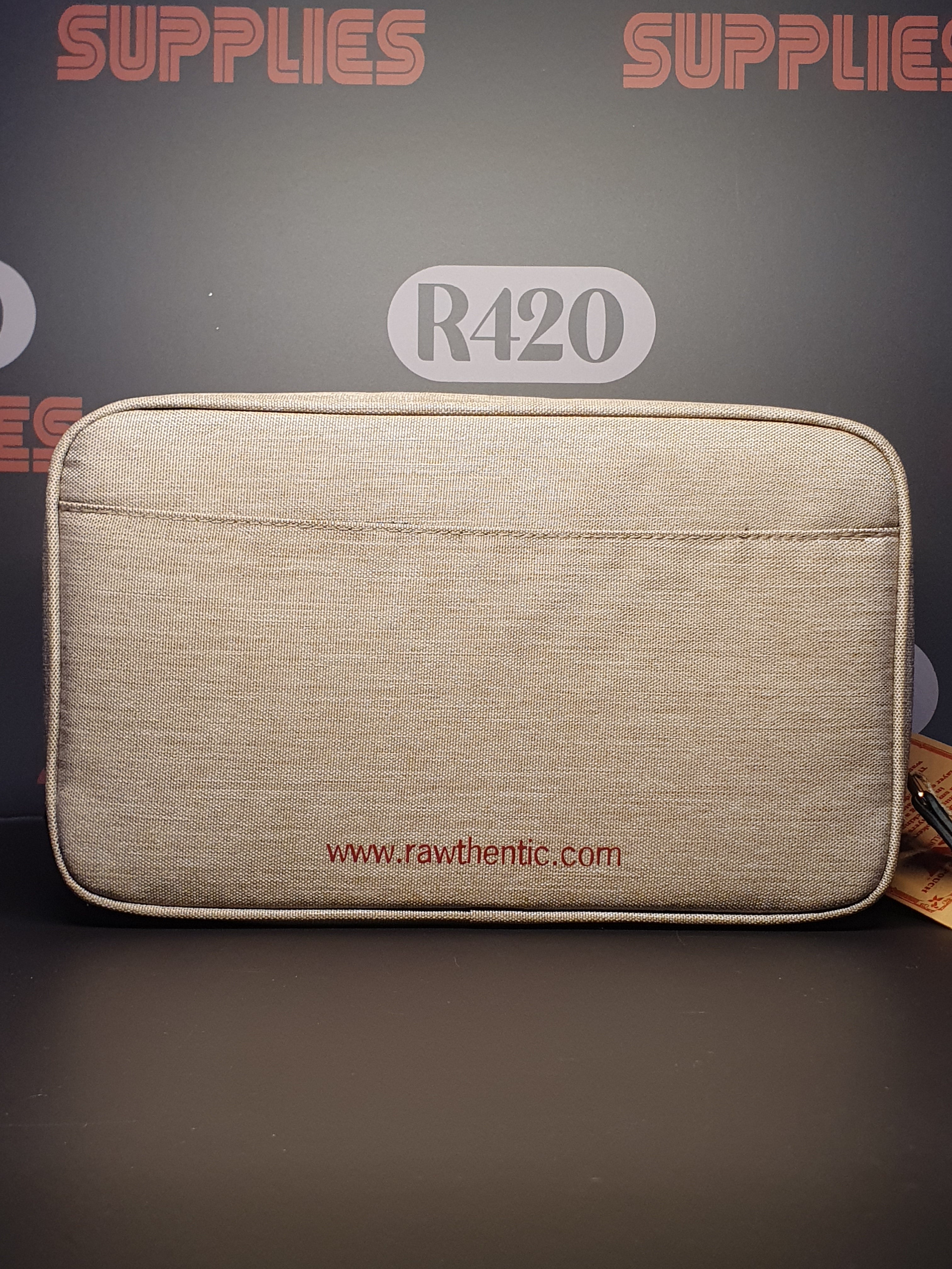 RAW Smell Proof Smoker's Pouch - Large