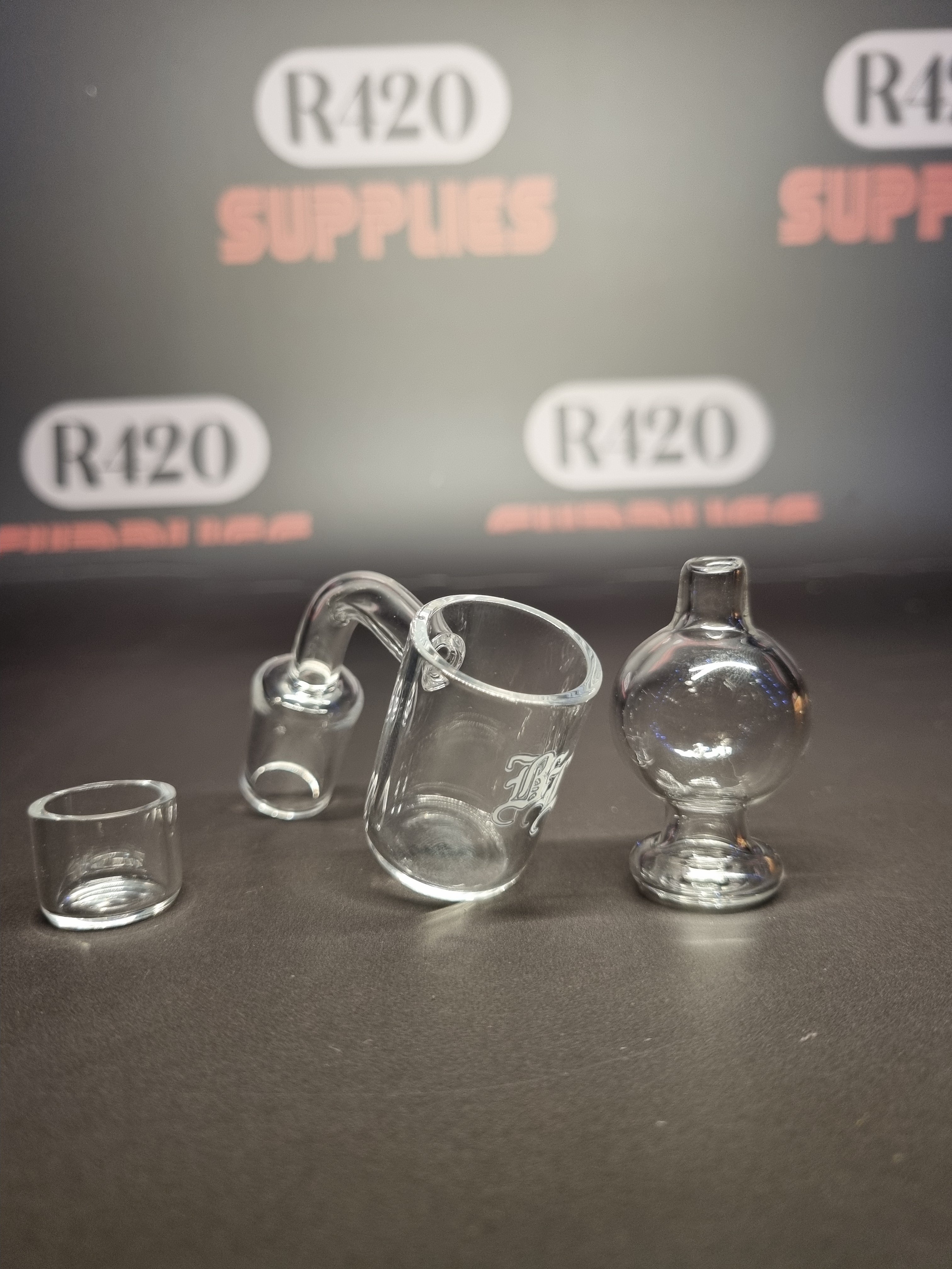 Quartz Banger - 18mm / 90° Male Fitting - Carb Cap & Dish