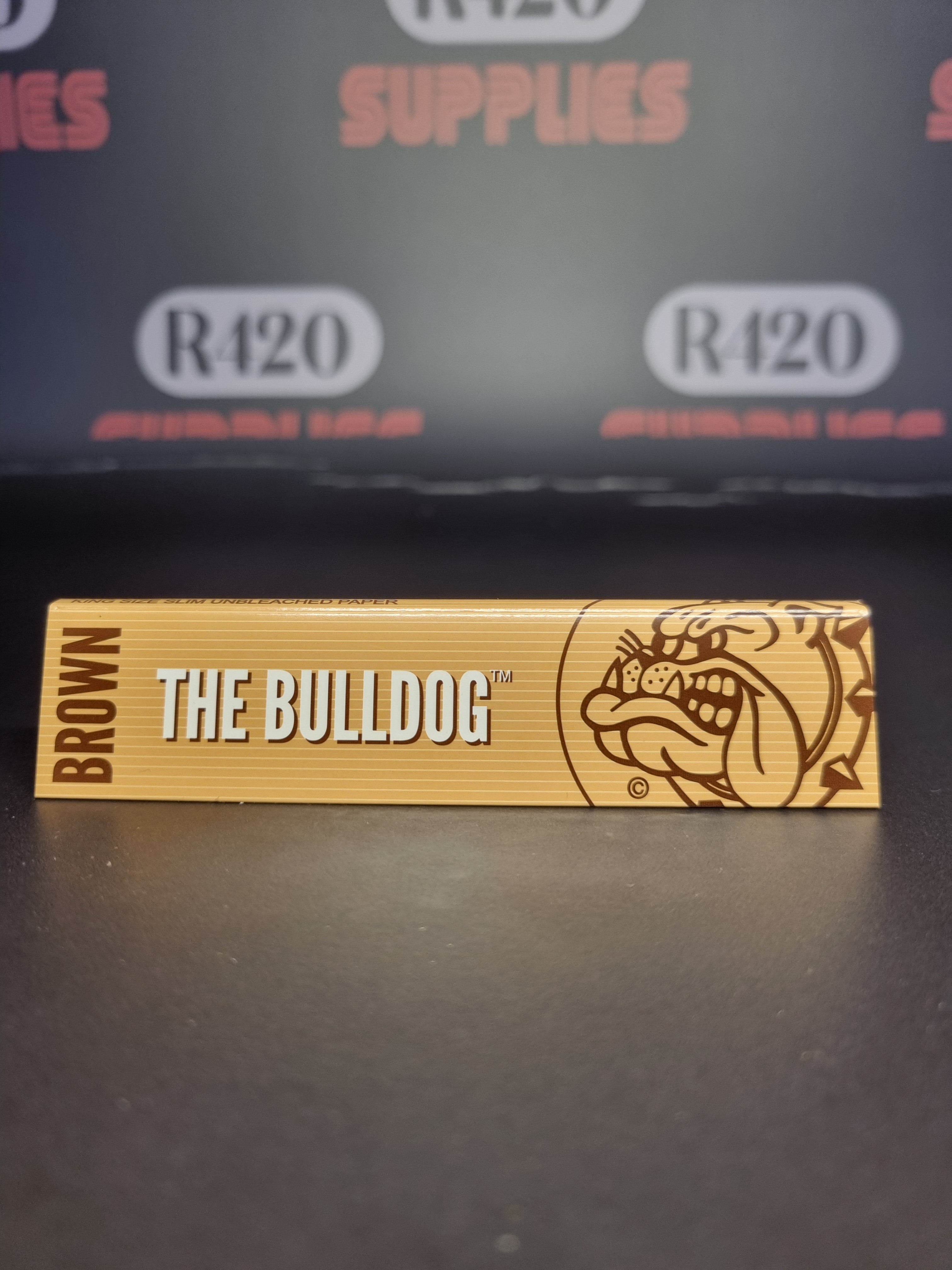 The Bulldog Brown Rolling Papers - Kingsize Slim Unbleached Papers