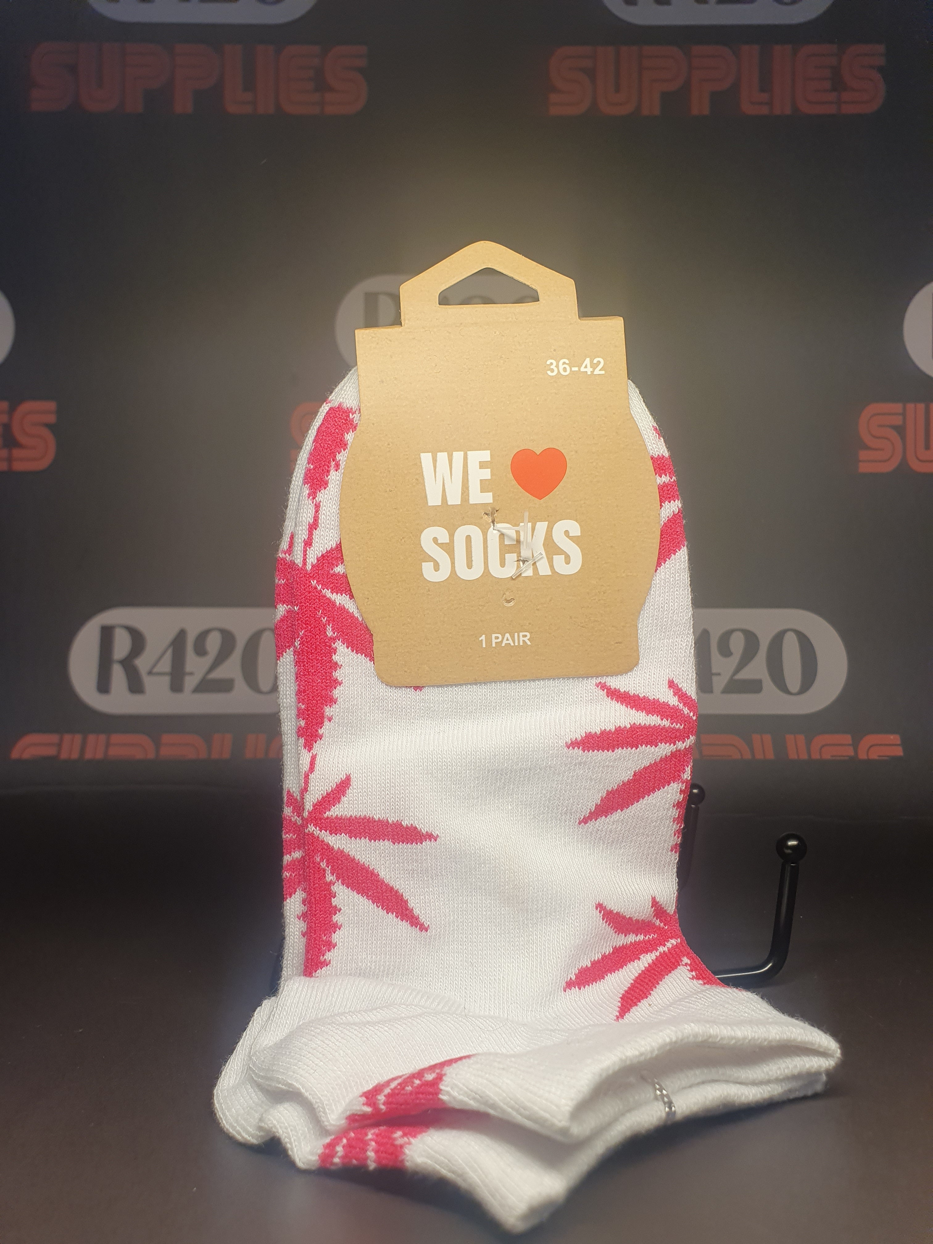 SHORT SOCKS-SIZE(36-42)- White with Pink Leaves