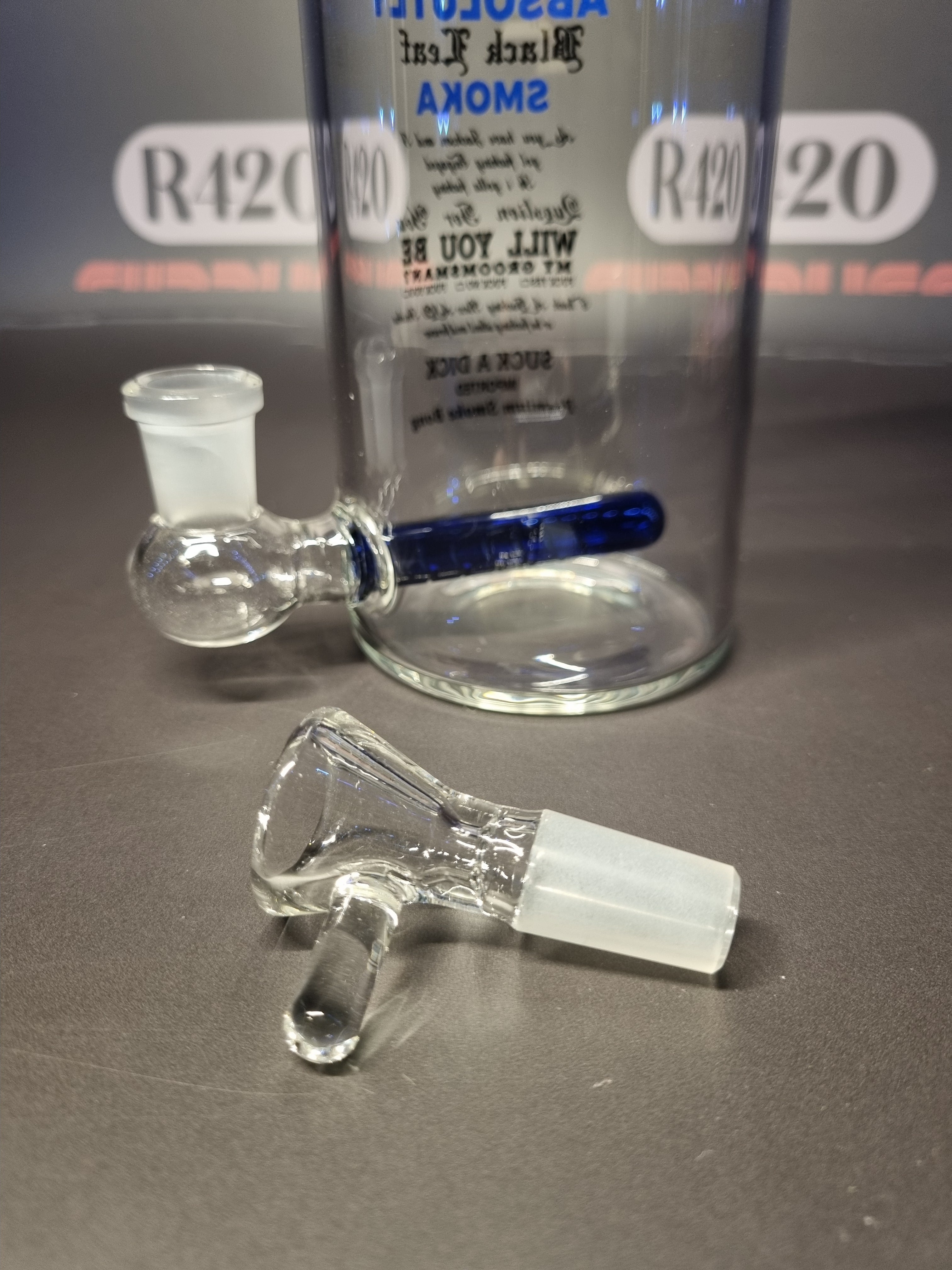 Black Leaf - "Vodka" Bottle Bong - H240mm