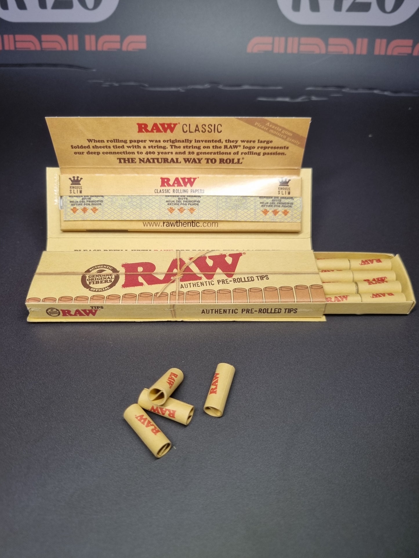 RAW Classic Connaisseur King Size Slanke & VOORGEROLDE tips