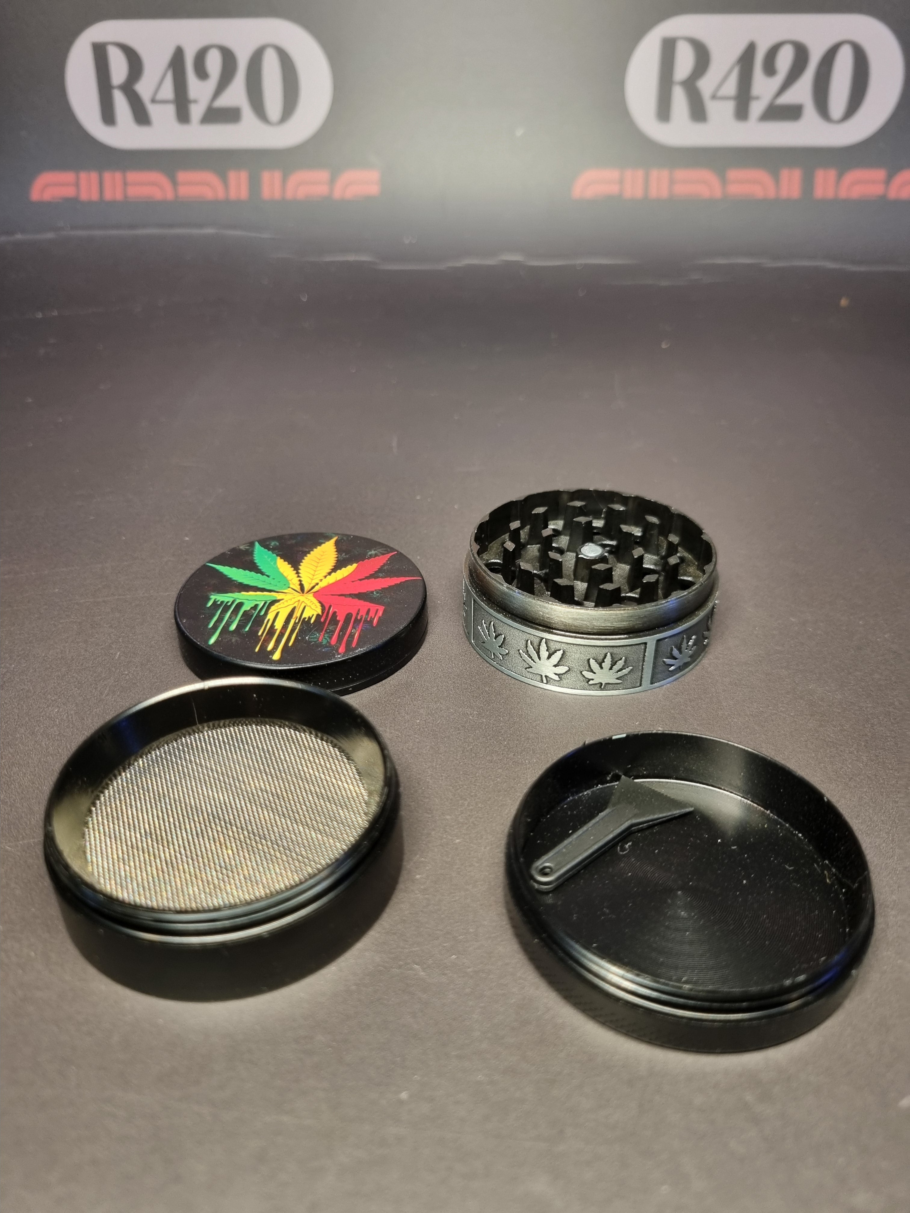 Aluminium 4 Piece Grinder with rasta design 50mm