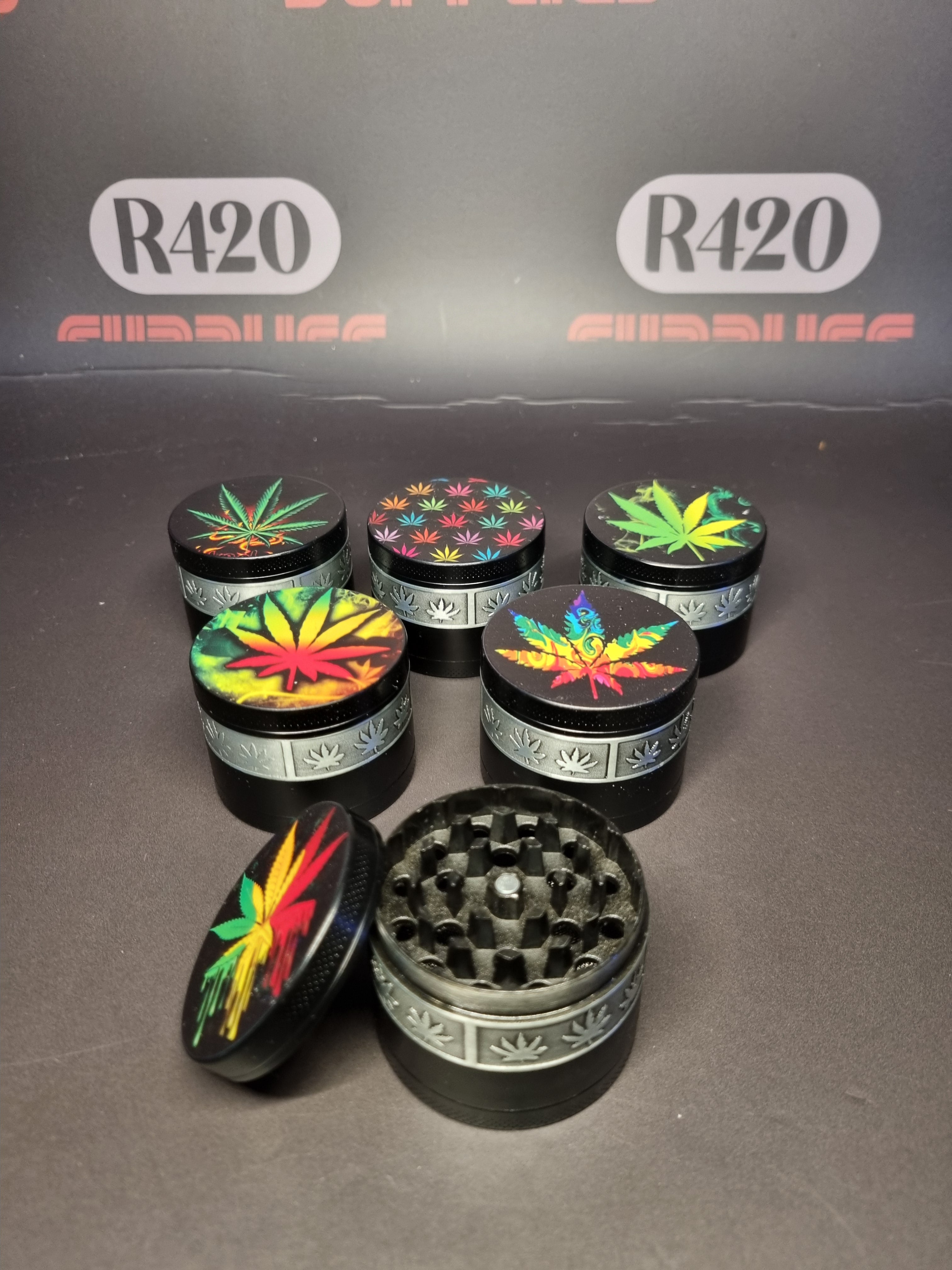 Aluminium 4 Piece Grinder with rasta design 50mm