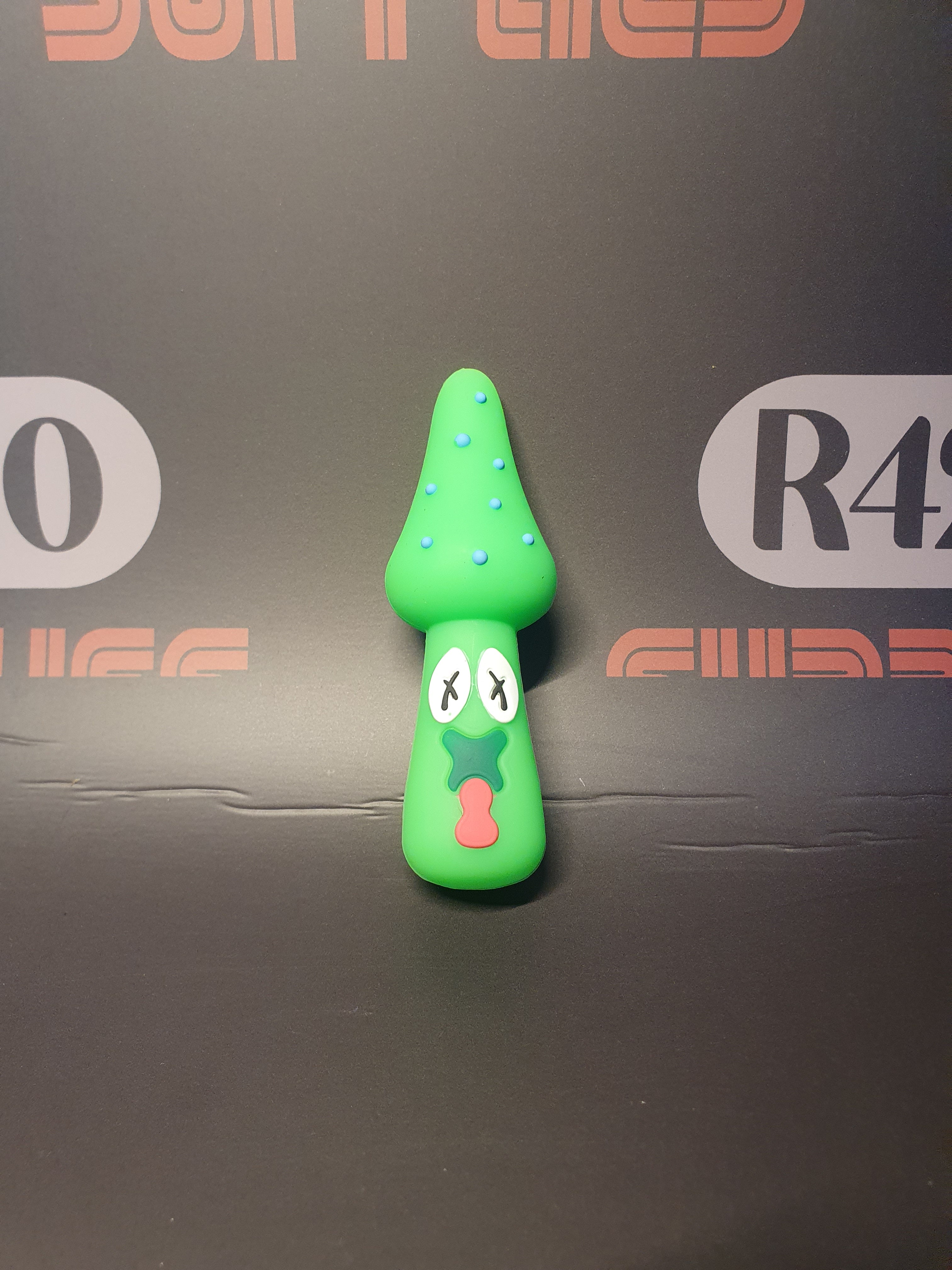 Mushroom Silicone Pipe - 10cm