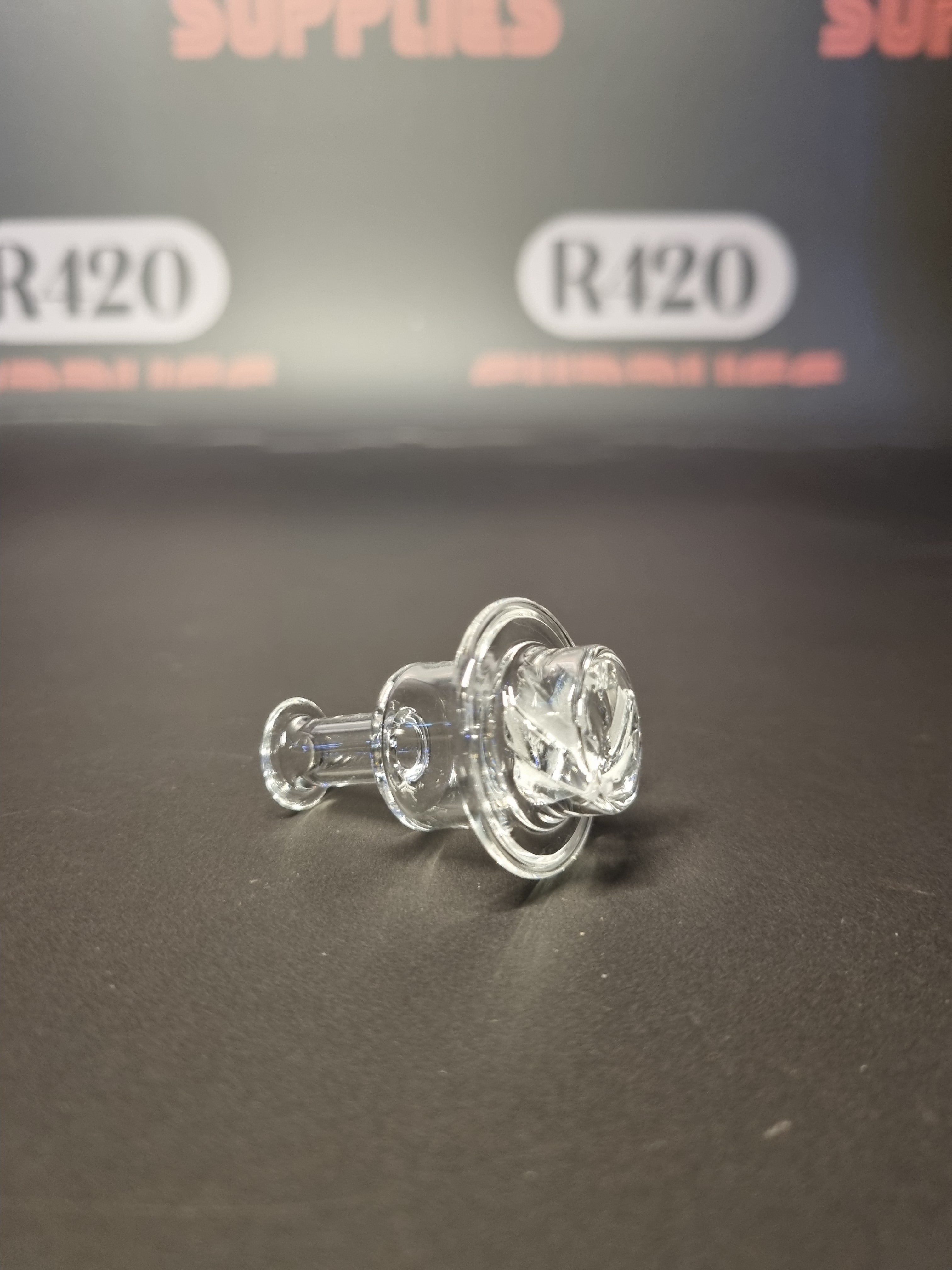 Quartz Banger - 18mm / 90° Male Fitting - Spinner Carb Cap & Pearls
