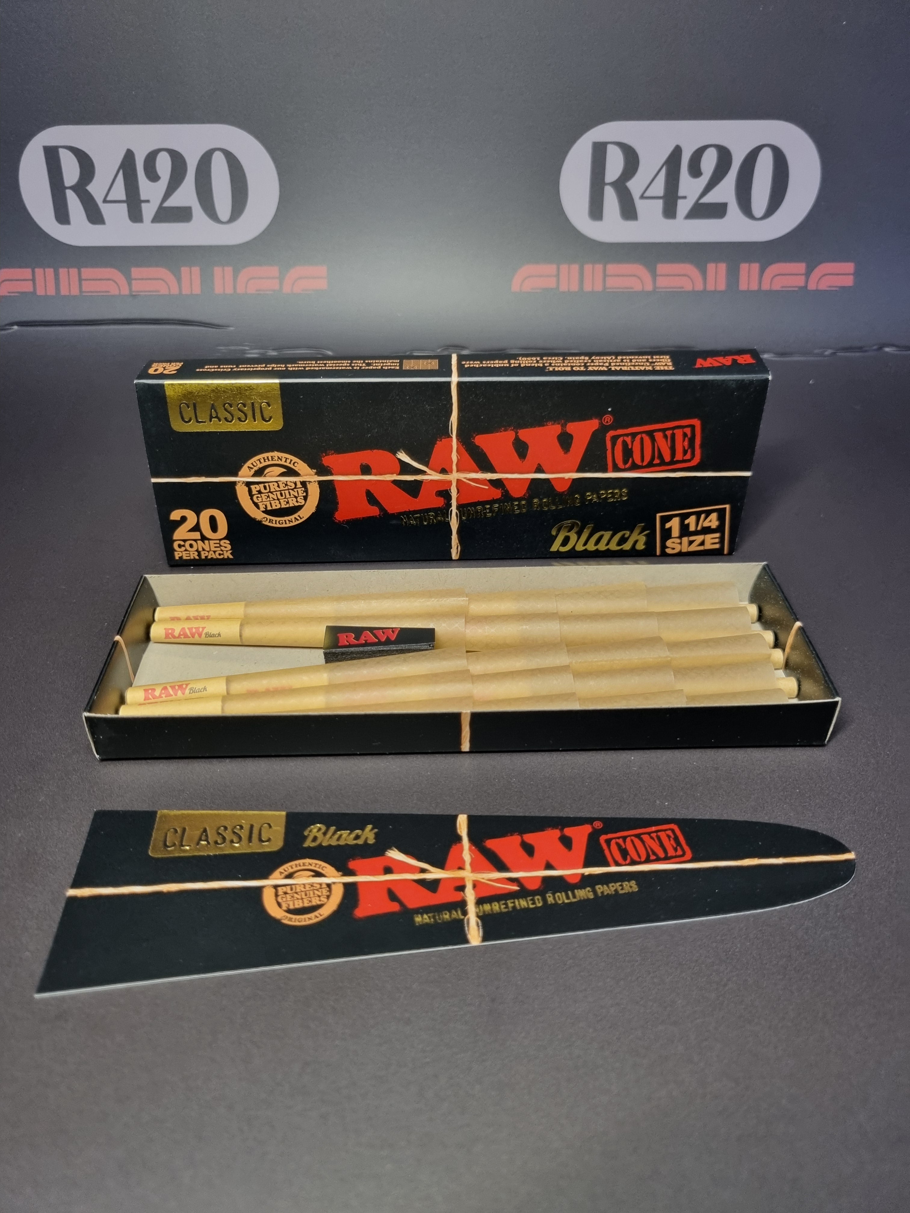RAW Black 1 1/4 Cones - 20 Pack