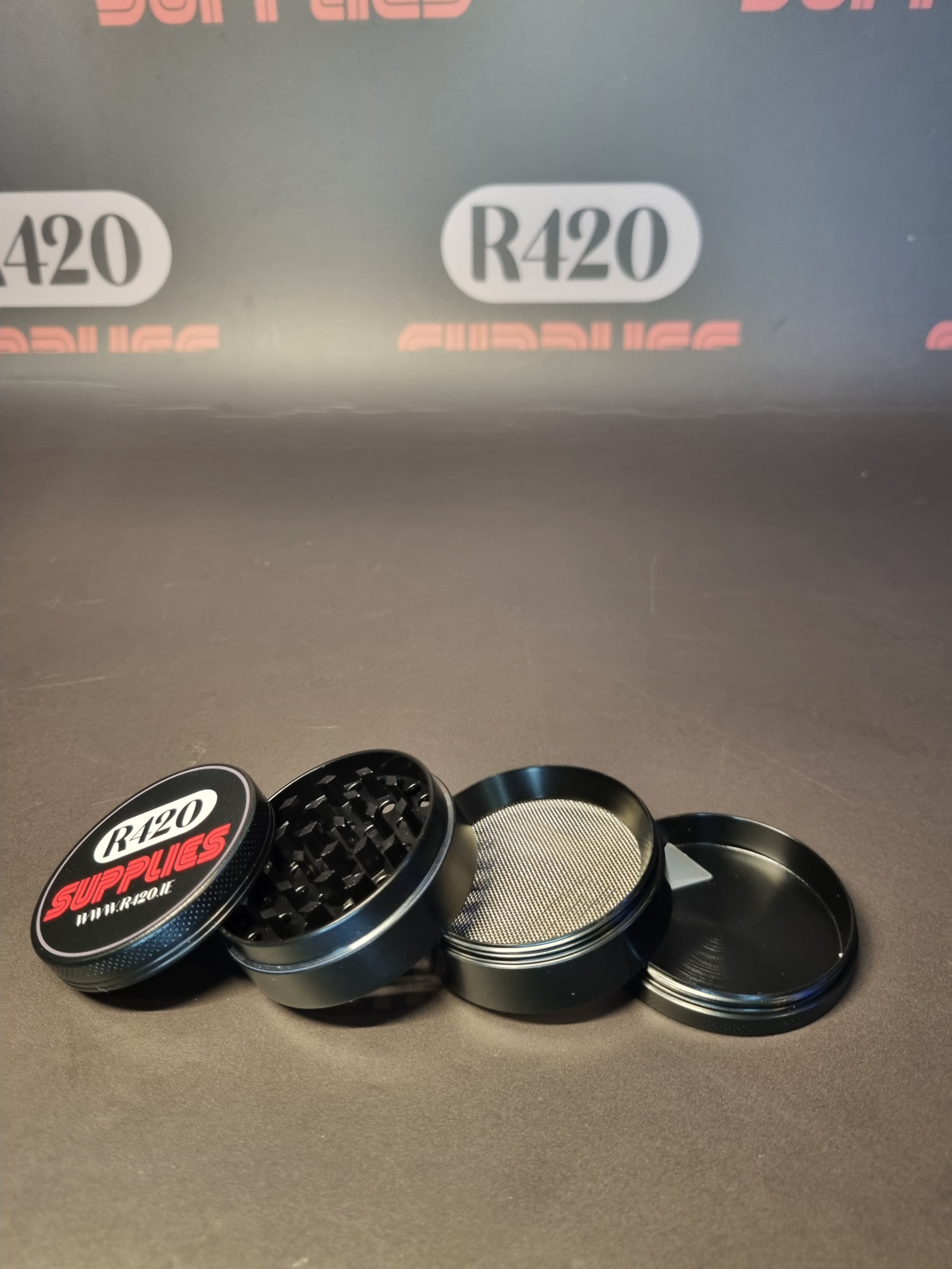 R420 Supplies Metal Grinder - 50mm - 4 Part