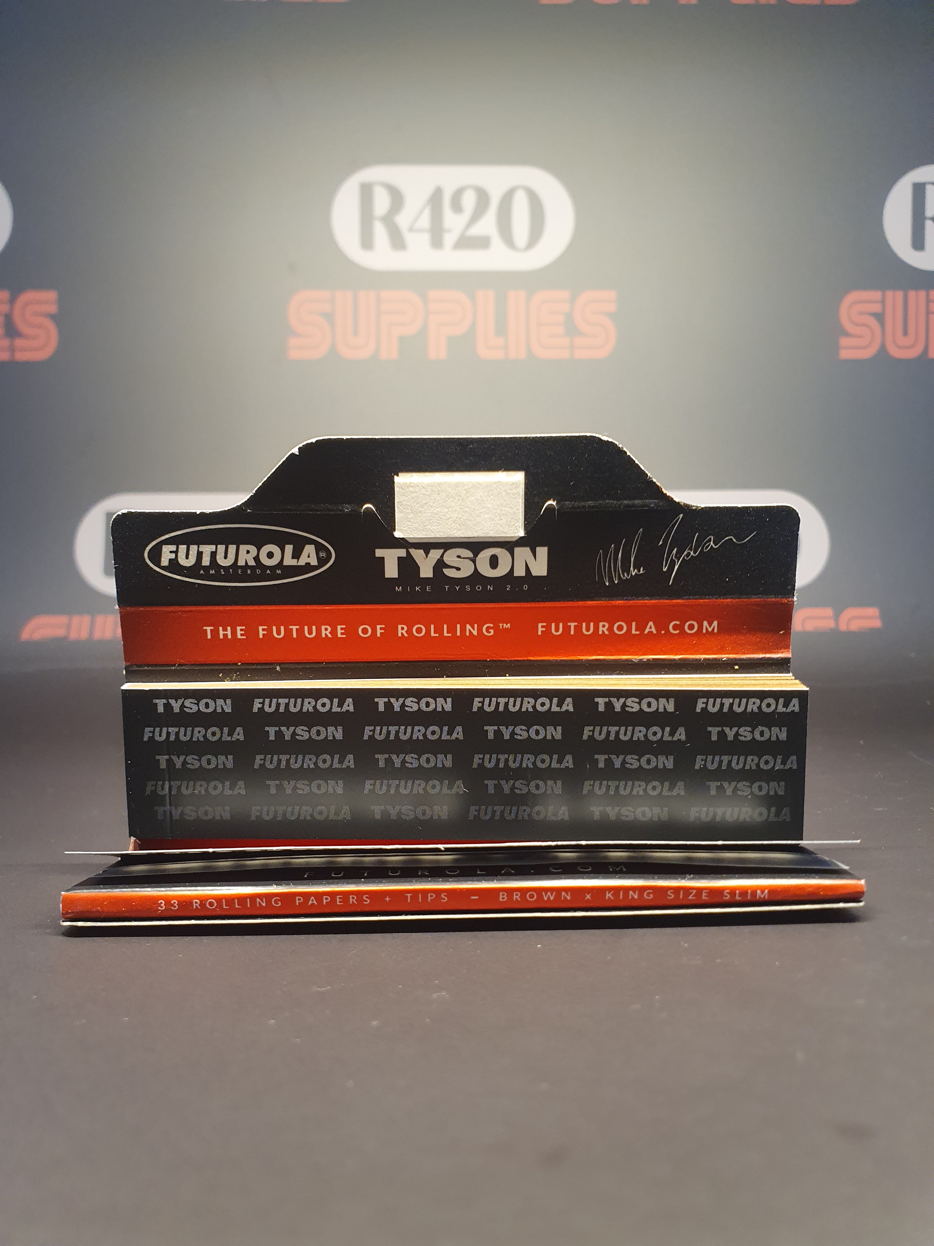 Tyson Papers x Futurola - Kingsize Slim + Tips (33 leaves)