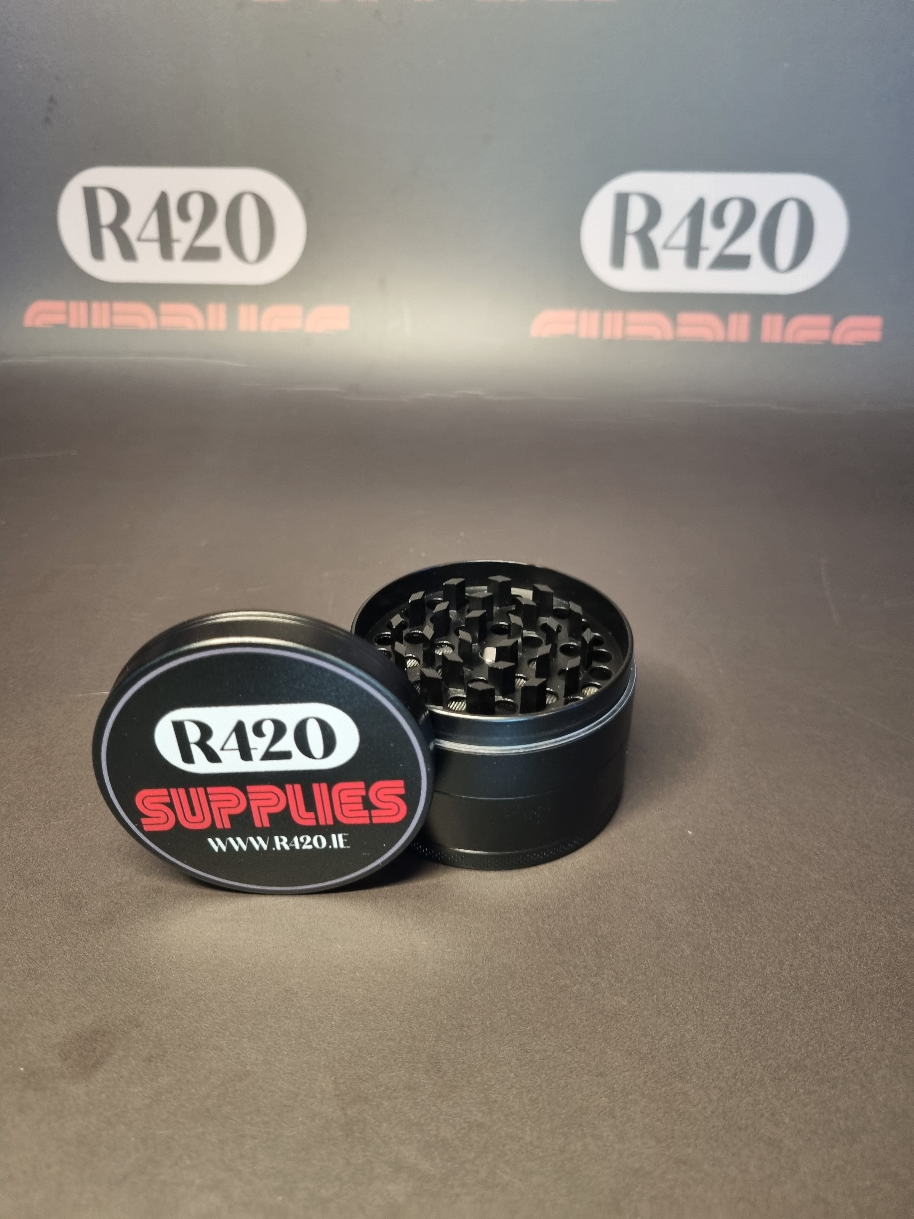 R420 Supplies Metal Grinder - 60mm - 4 Part