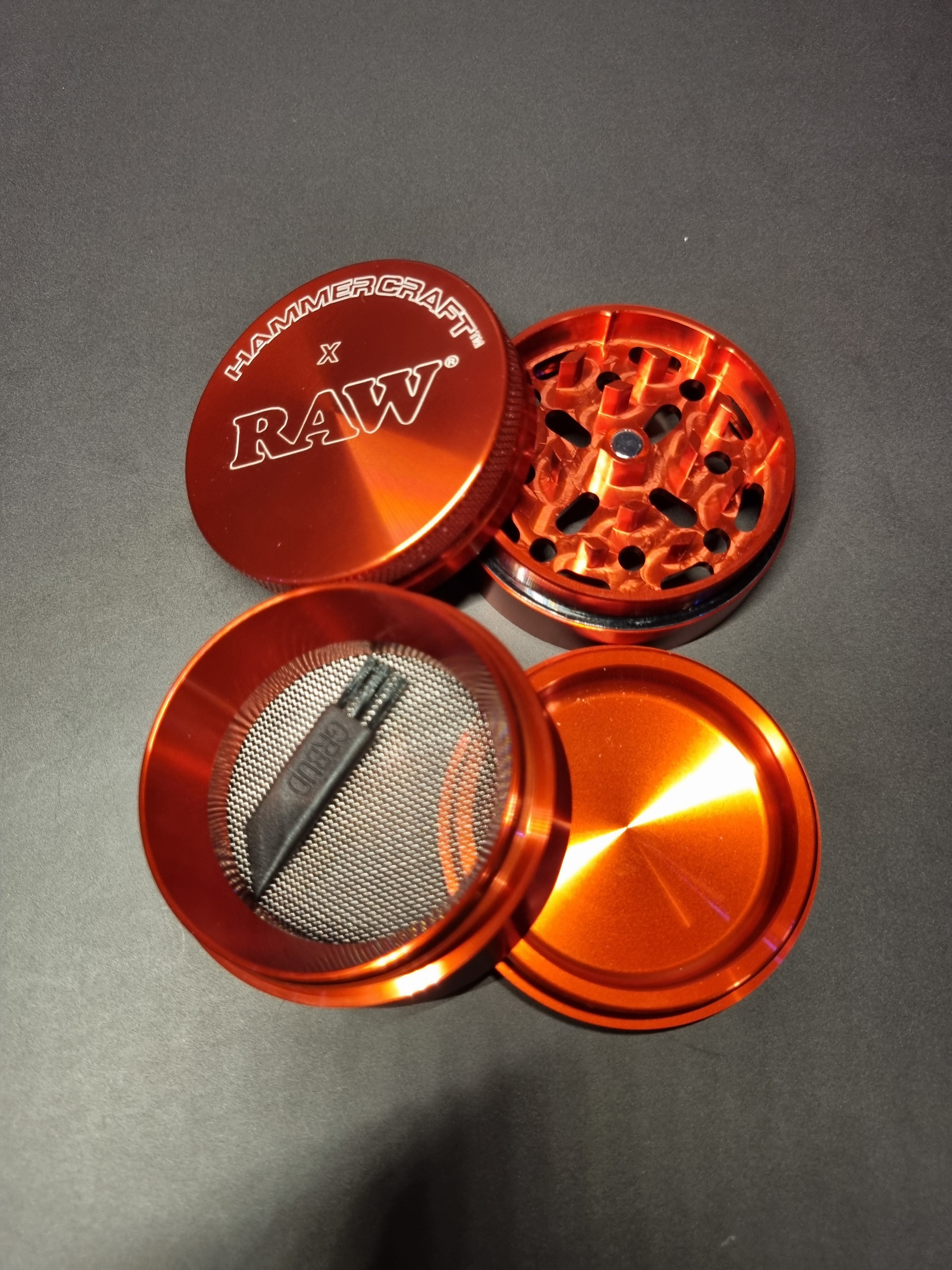 Hammercraft x RAW Aluminium Grinder - 4 Piece - Medium 55mm - Red