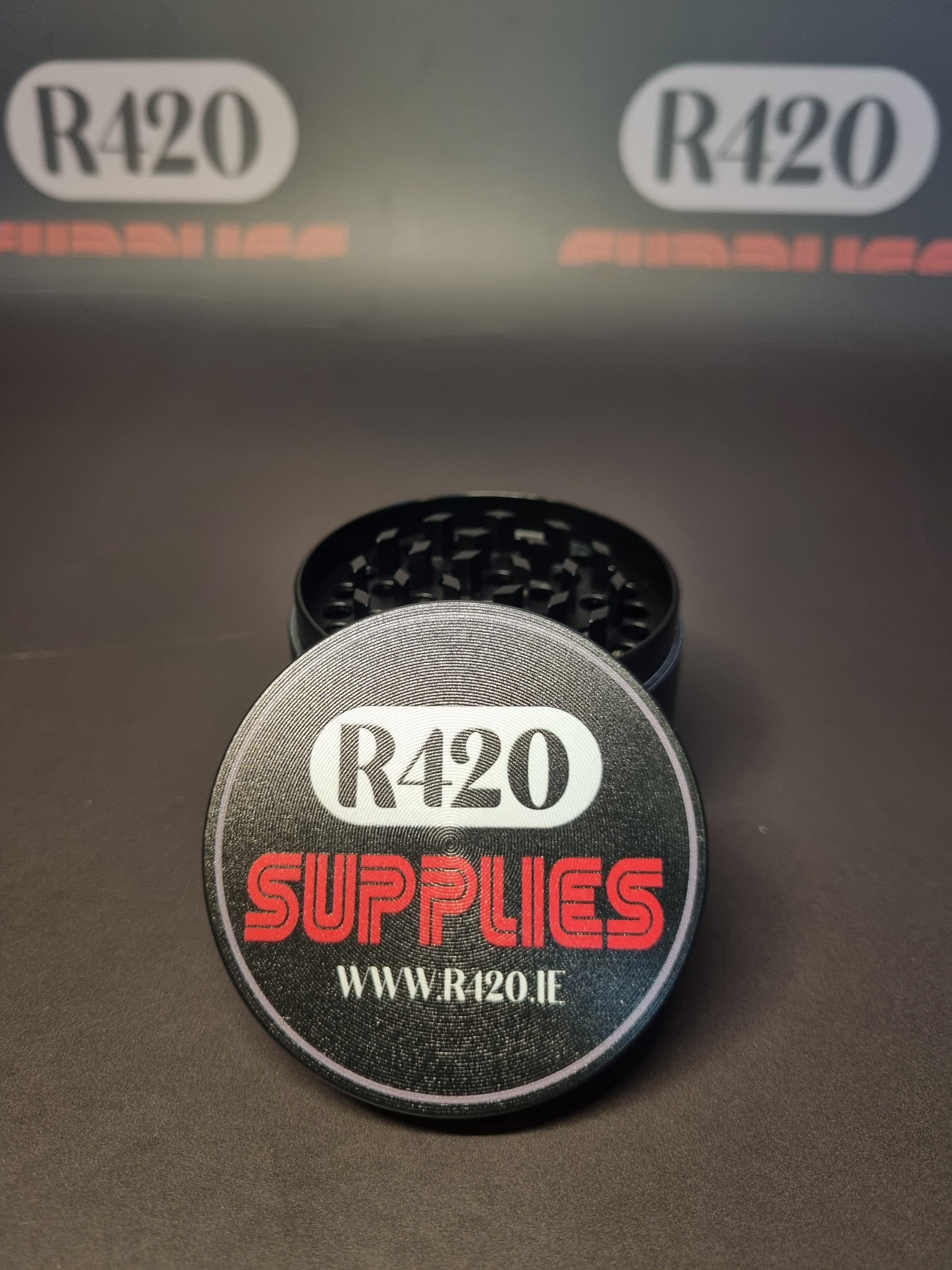 R420 Supplies Metal Grinder - 60mm - 4 Part