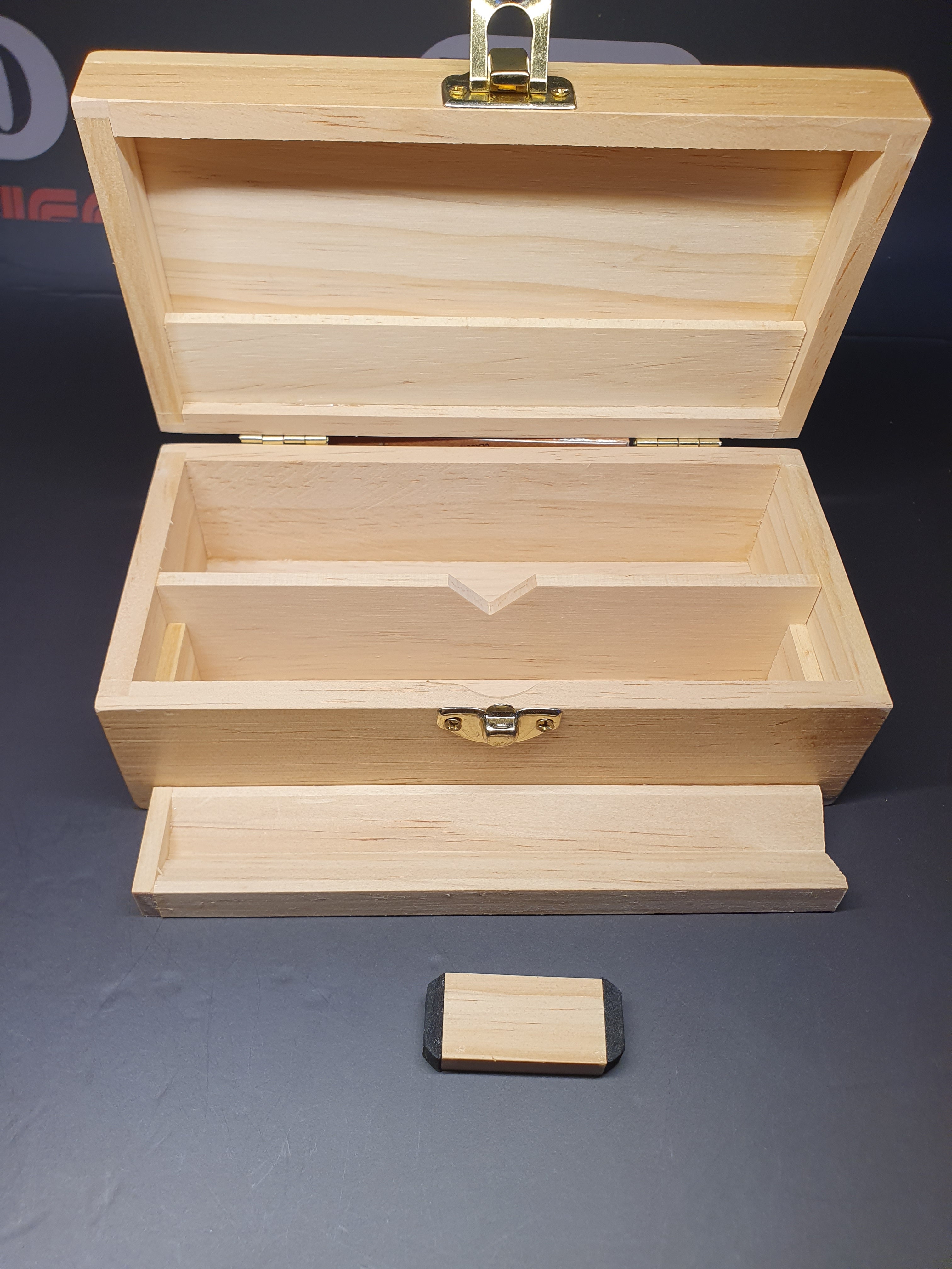 Supreme Wooden Rolling Box - Medium T2