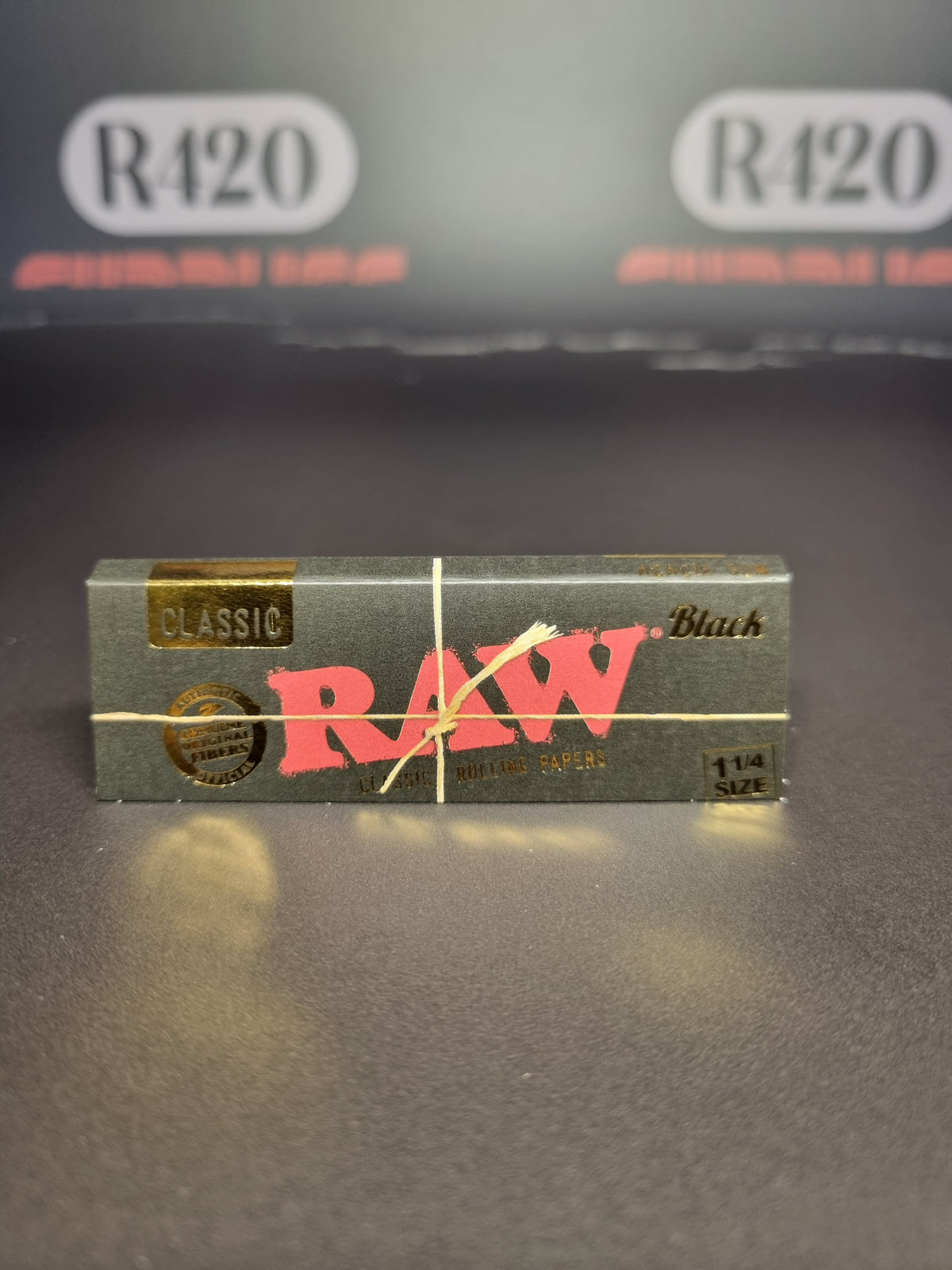 RAW Zwart 1 1\4 - 50 Bladeren