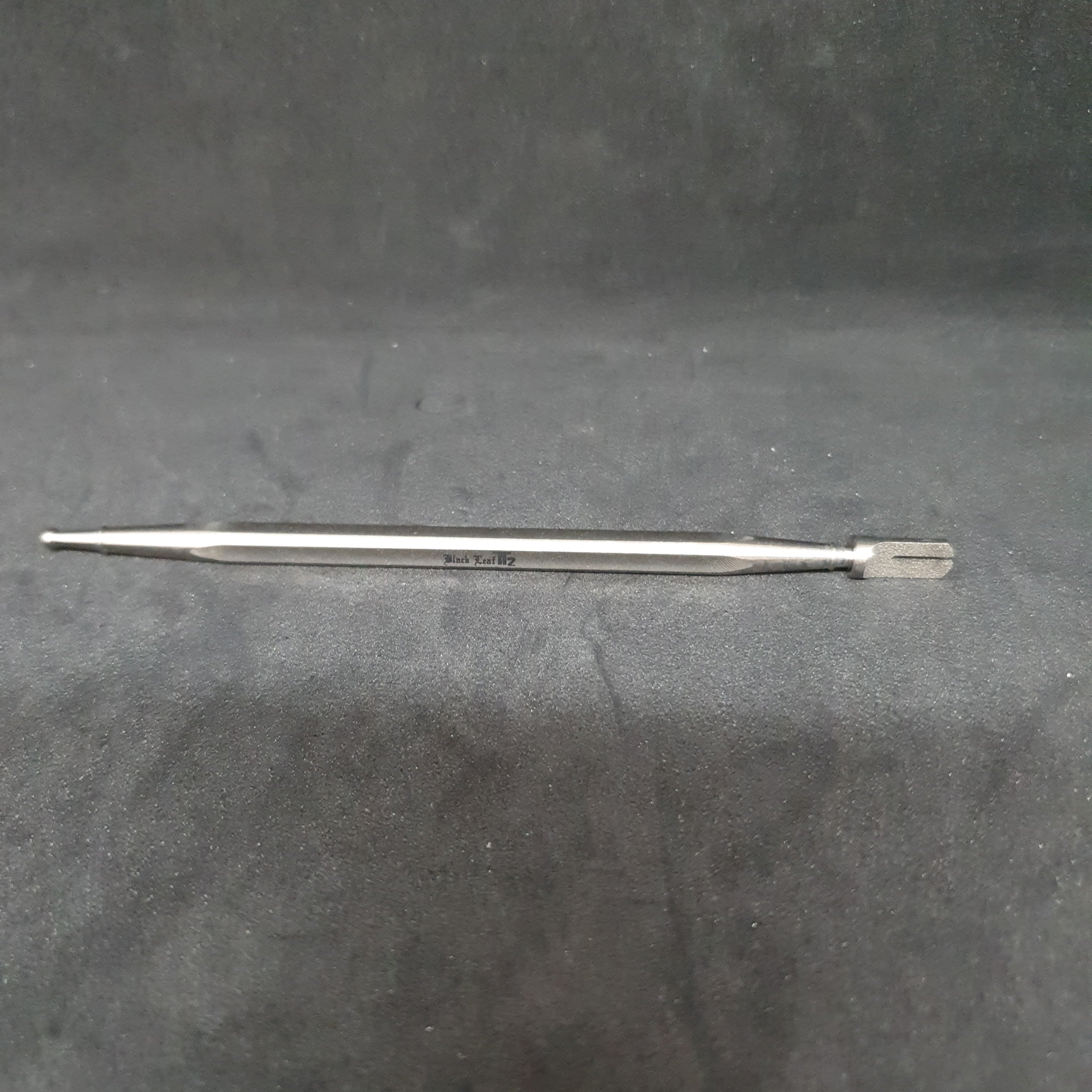 Black Leaf – T2 Titanium Dabber