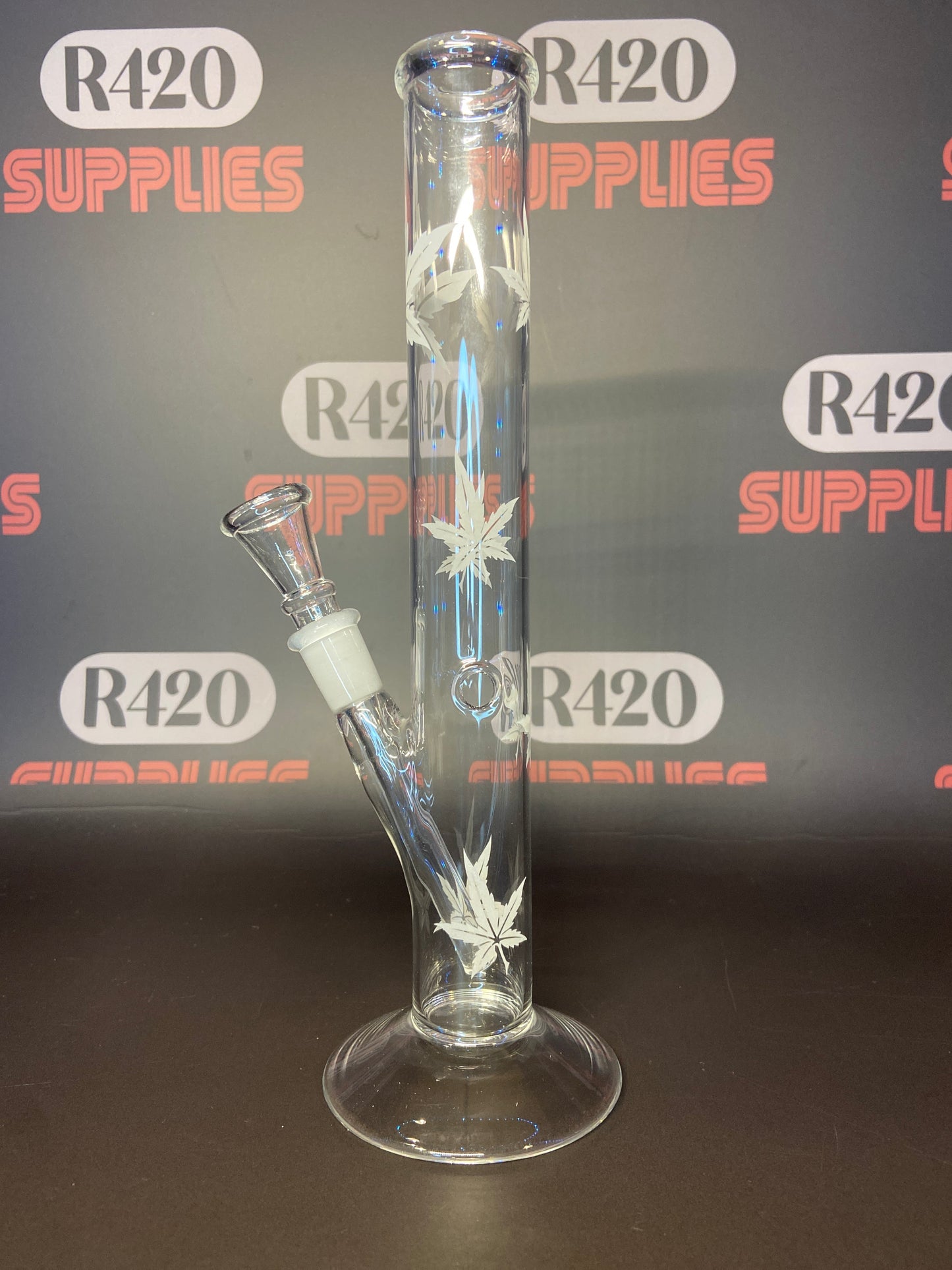 Glass Bong - Clear with Leaf Design - H: 38cm