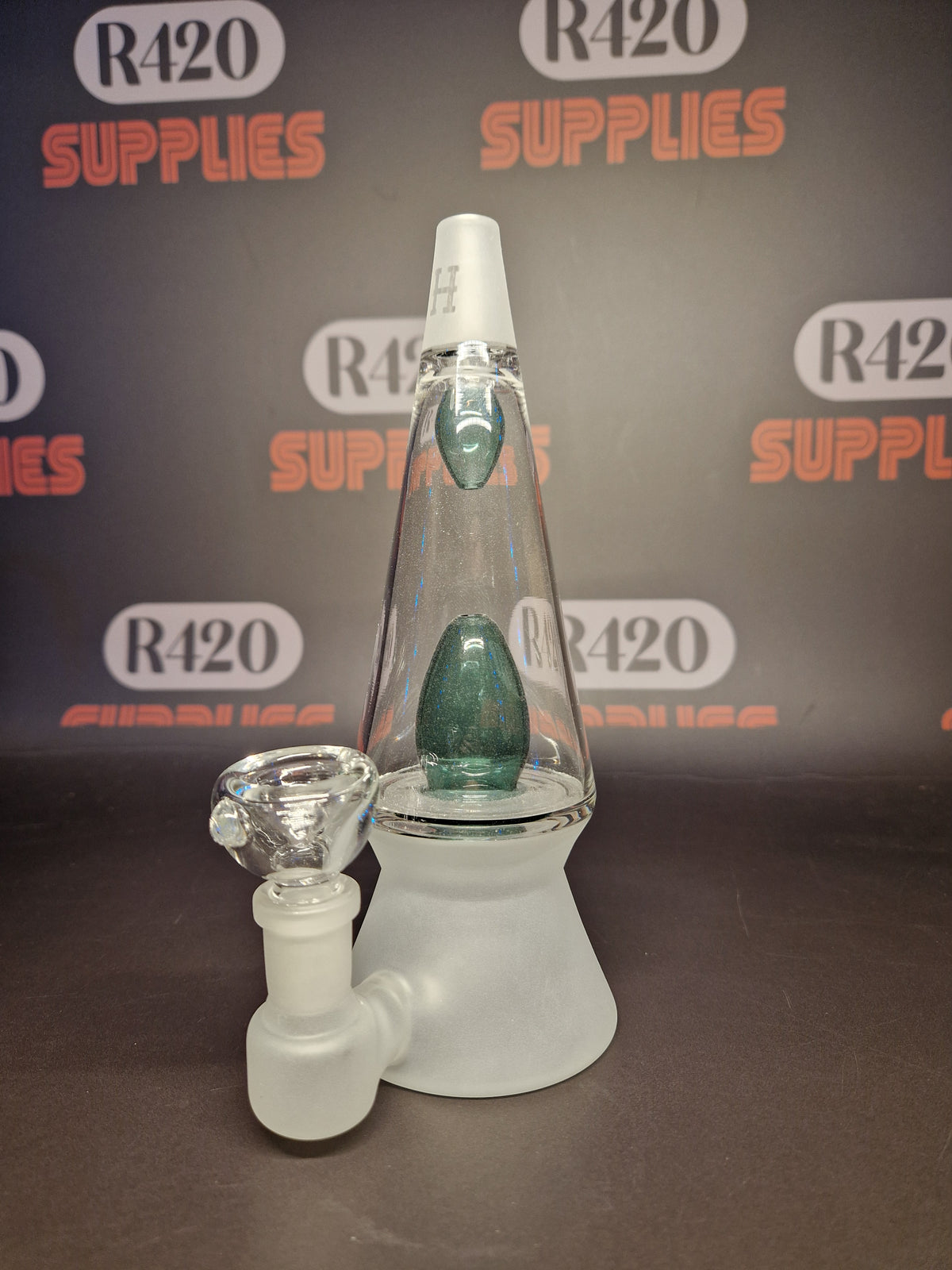 Hemper - That 70's Lamp Glass Bong