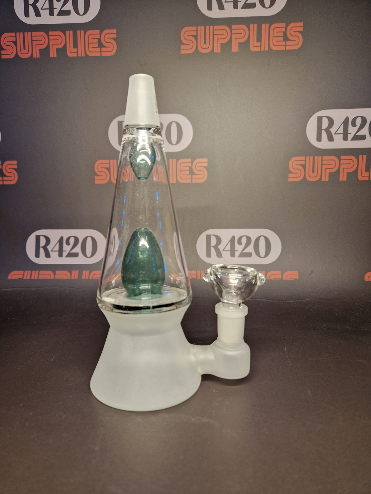 Hemper - That 70's Lamp Glass Bong