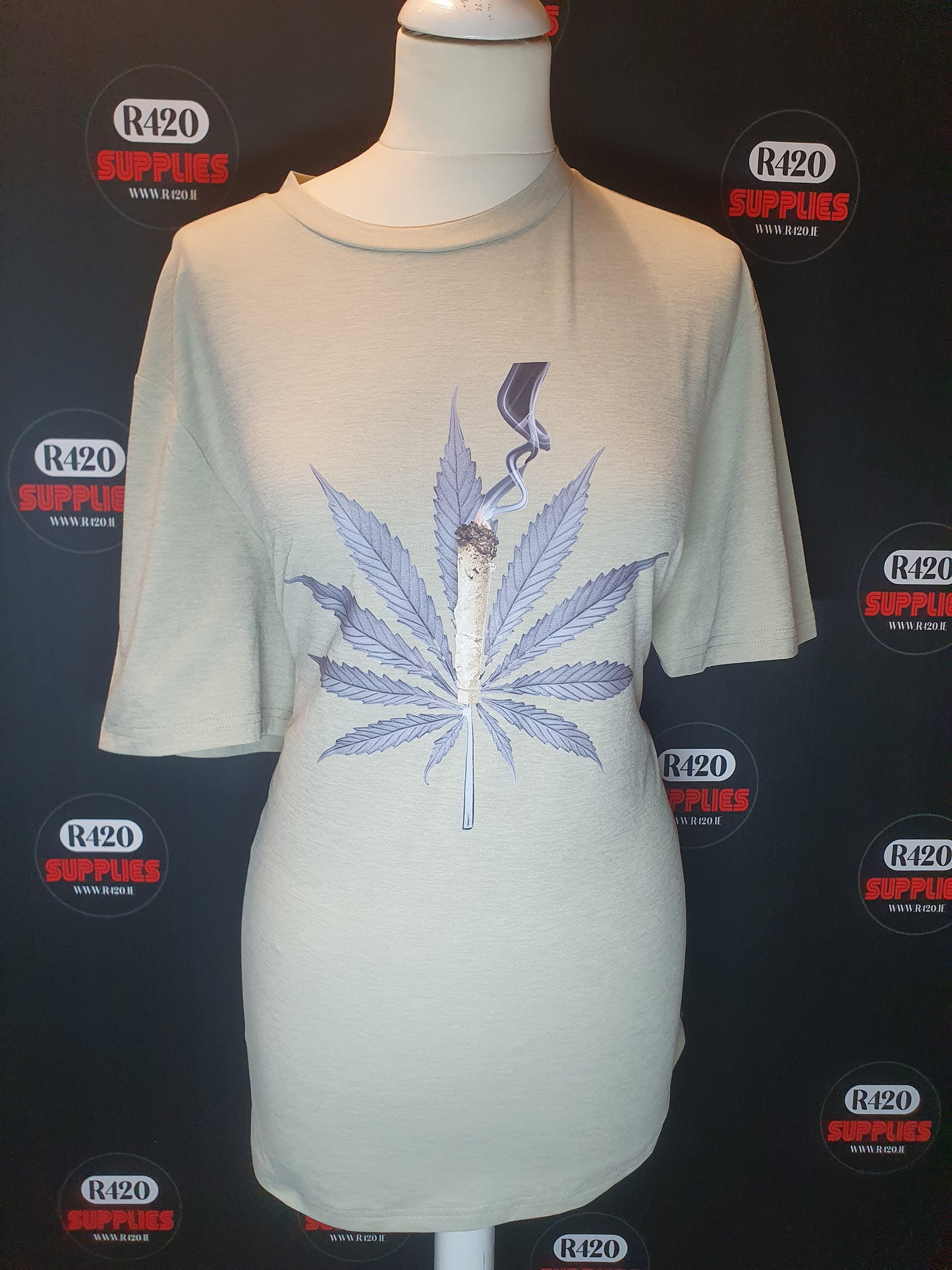 T-shirt met Wietblad en Joint-opdruk