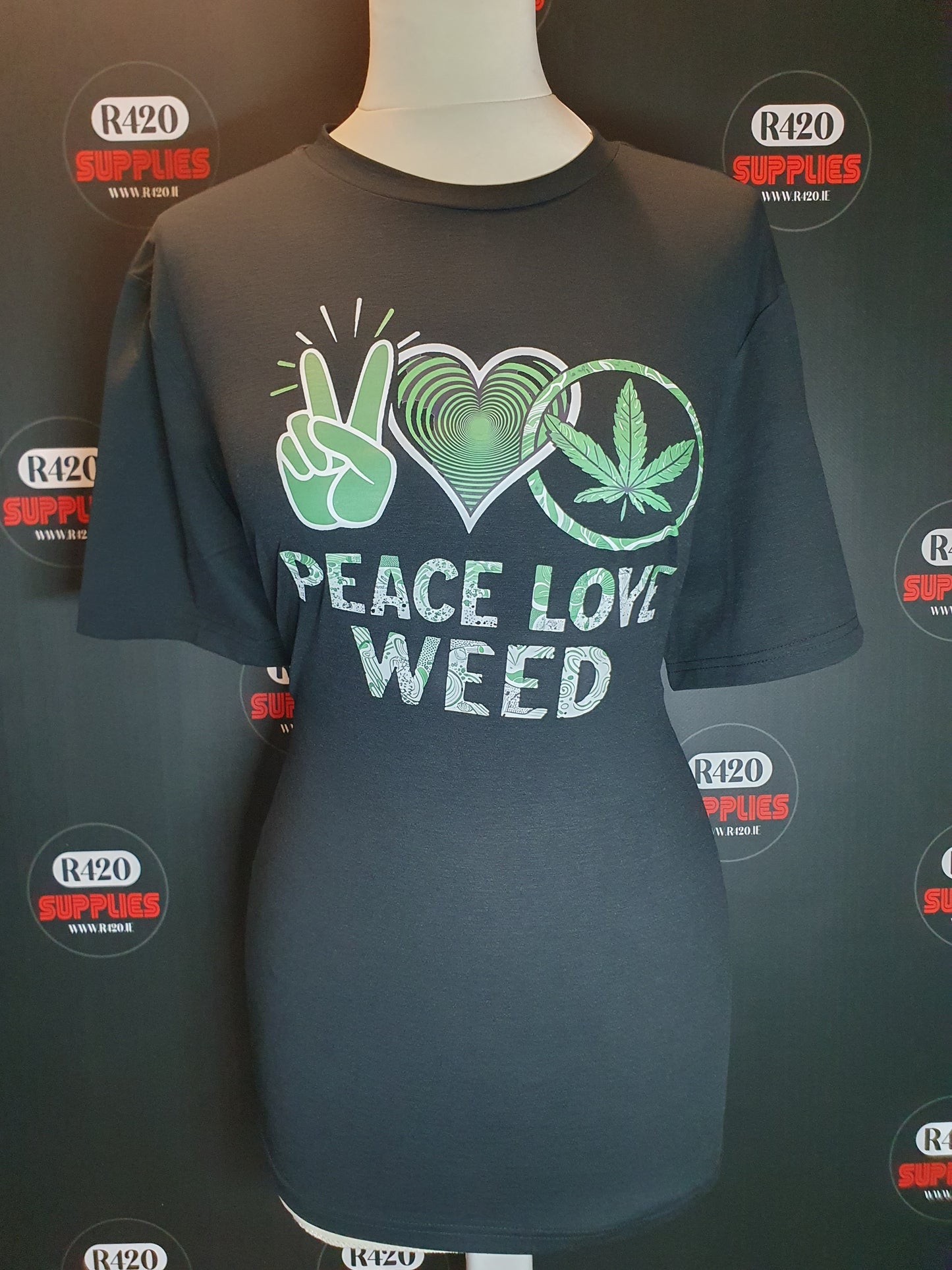 T-shirt "Vrede Liefde Wiet"