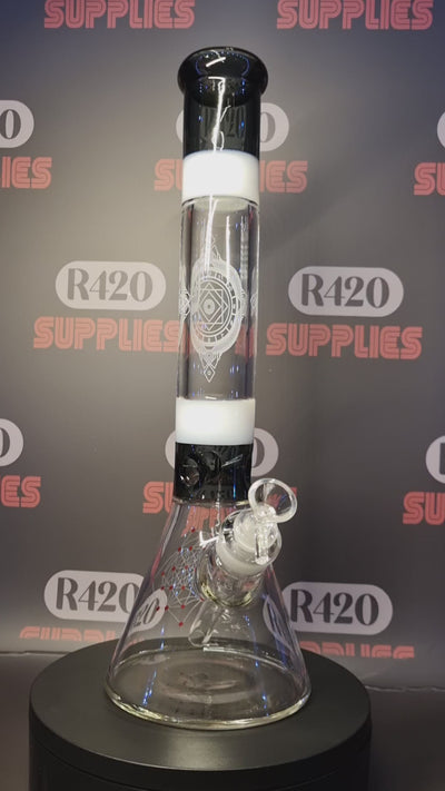 Black and White Mixed Geometric Design Bong - H:41cm - Ø:50mm SG:18.8mm - 7mm thickness