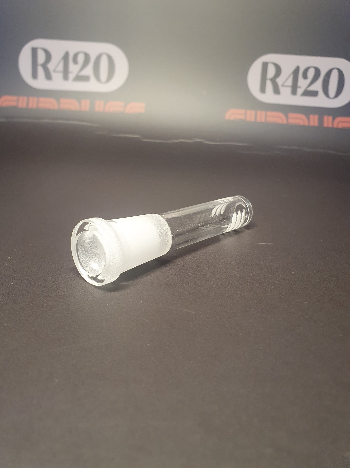 Glazen downstem - 18 mm buitenste 14 mm binnenste verbinding - 60 mm lang