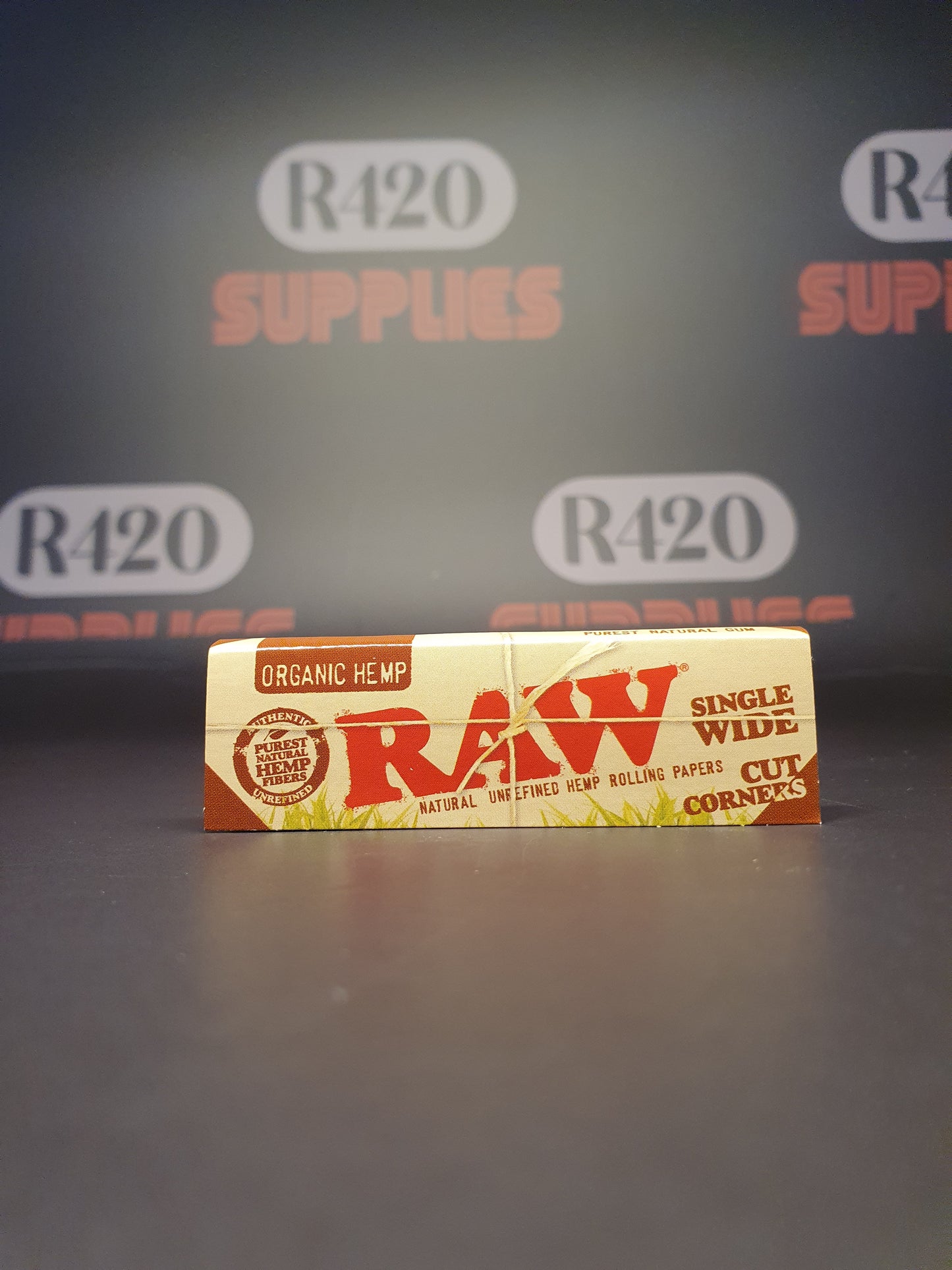 RAW Organic Hemp Single Wide - Single Window - Cut Corners - 50 Leaves