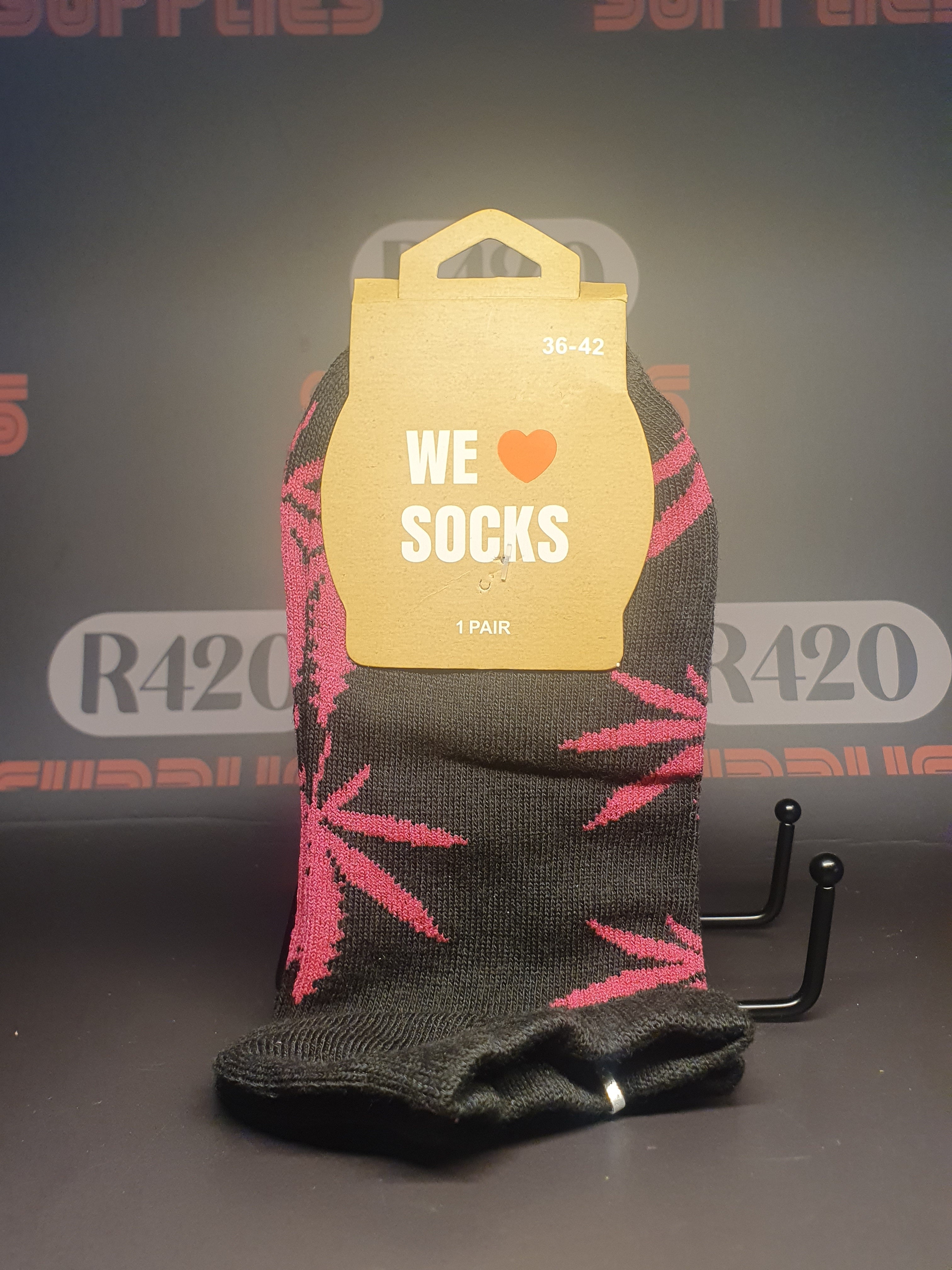 SHORT SOCKS-SIZE(36-42)- Black with Pink Leaves