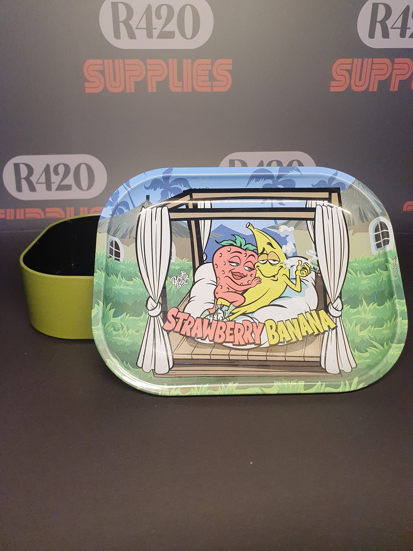 Metal Tin with Rolling Tray Lid - 180x140mm - Strawberry Banana