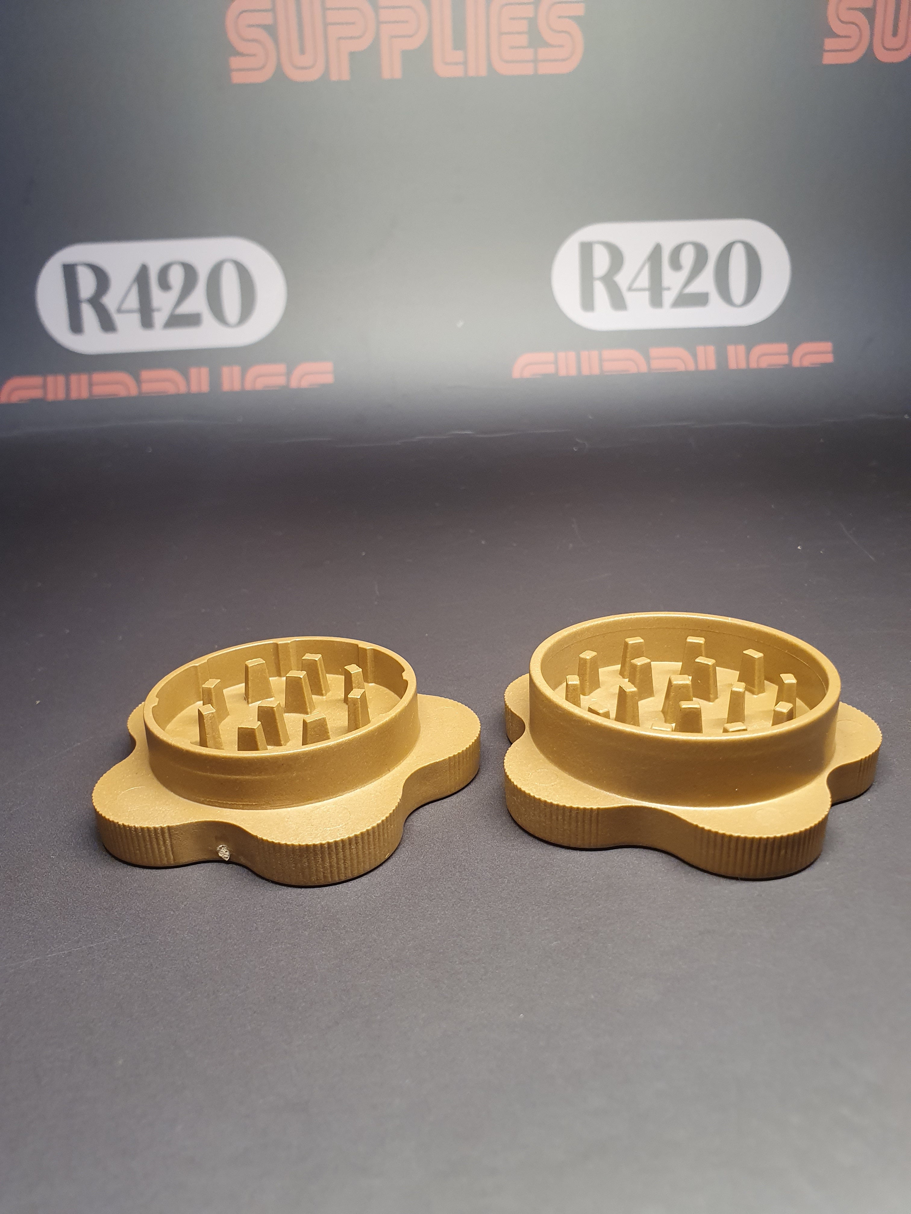 RAW Gripper Grinder - Medium Grind
