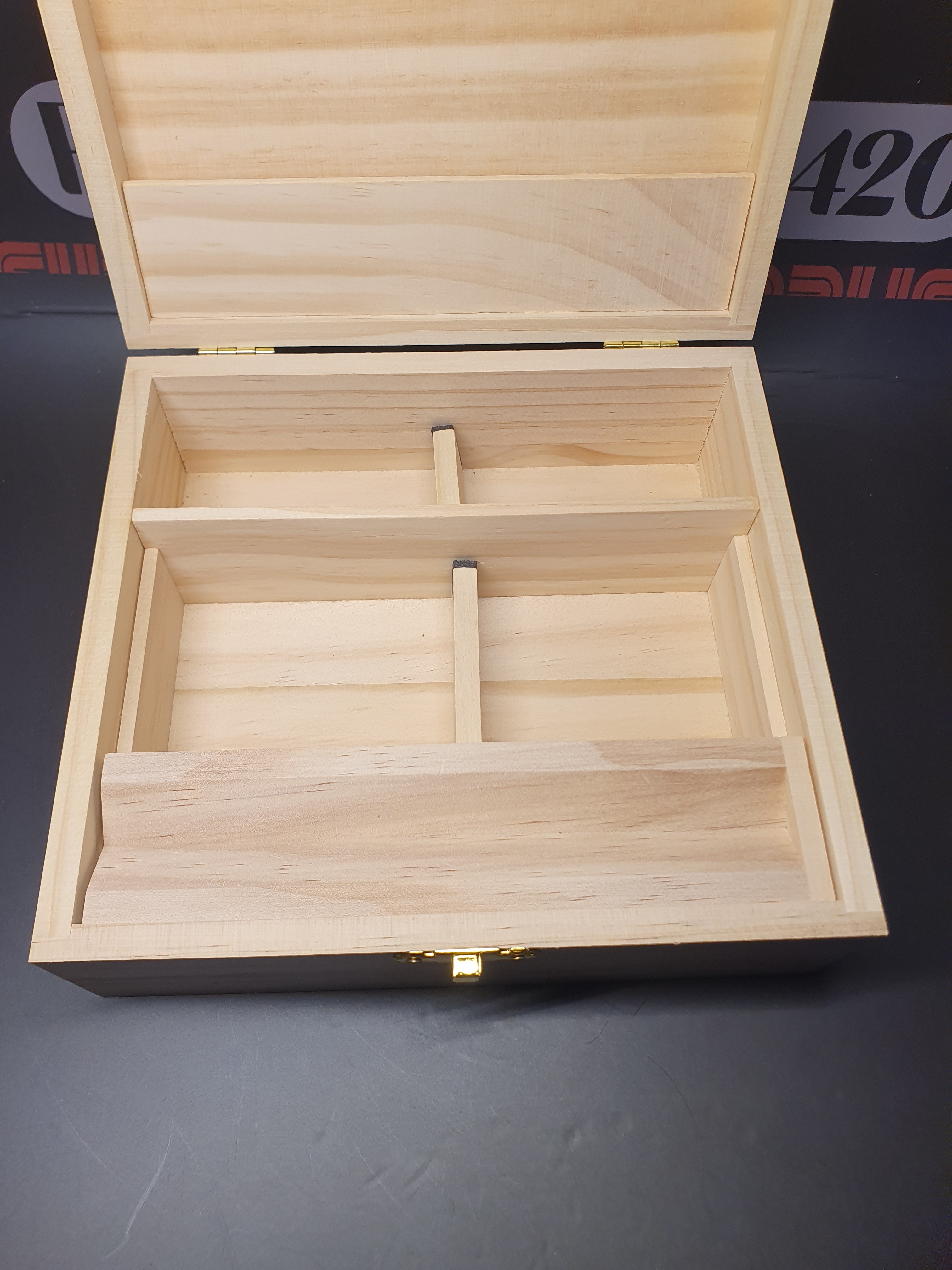 Wooden Rolling Box - X-Large - Supreme G3