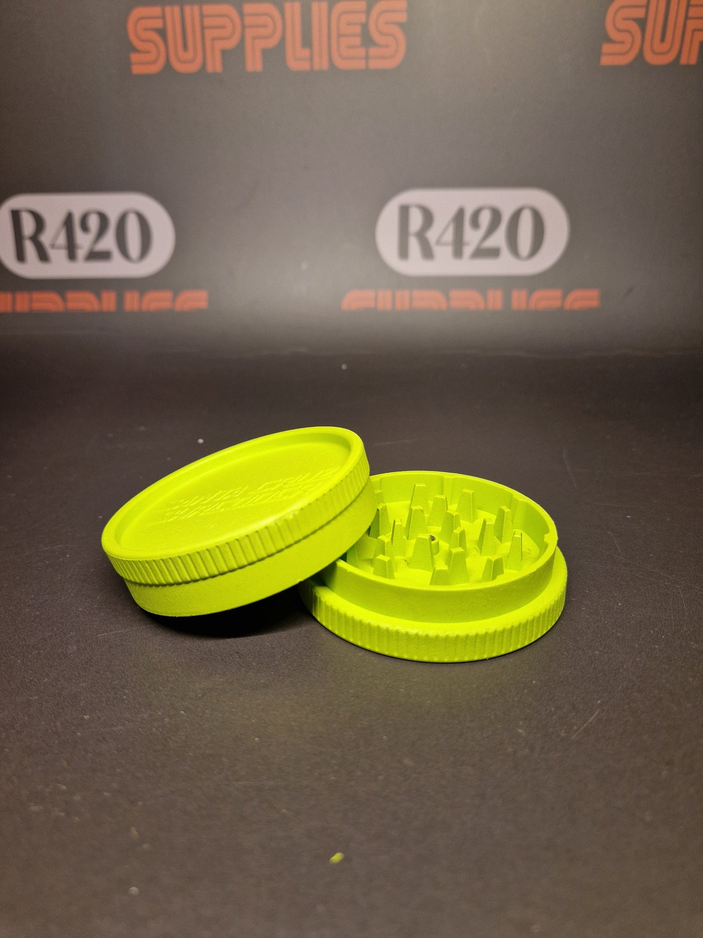 R420 Biologisch Afbreekbaar Hennep Plastic - 2-Delige Grinder - 55 mm