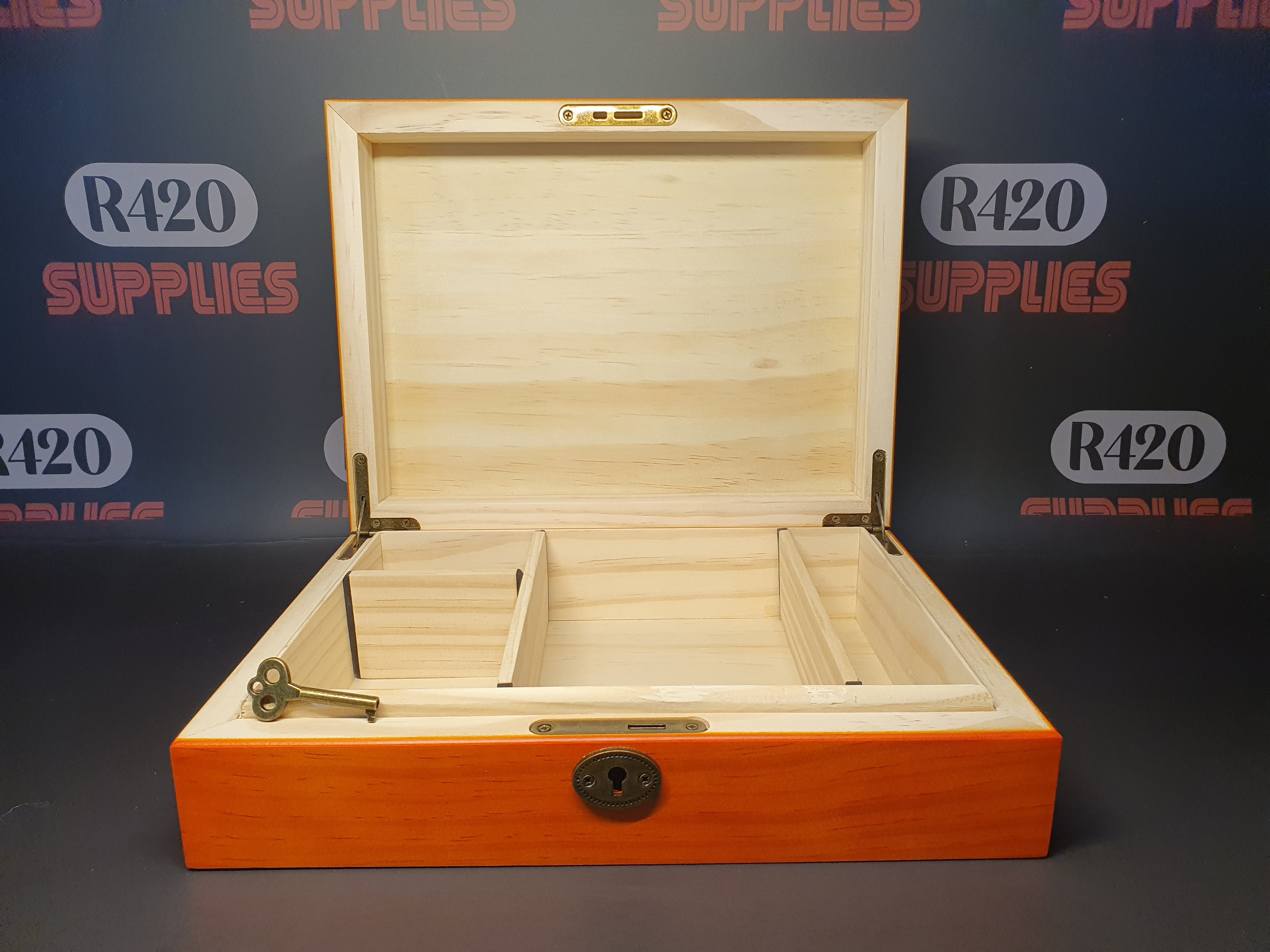 Supreme Wooden Rolling Box - Large (Lockable)
