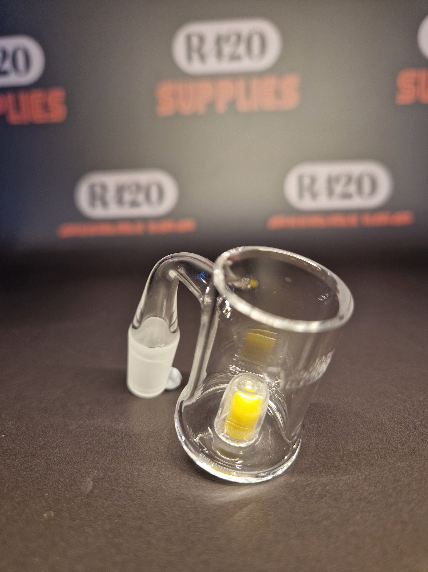Quartz Banger - 14mm / 90° Male Fitting - Flat Bottom Bucket with Yellow Bean