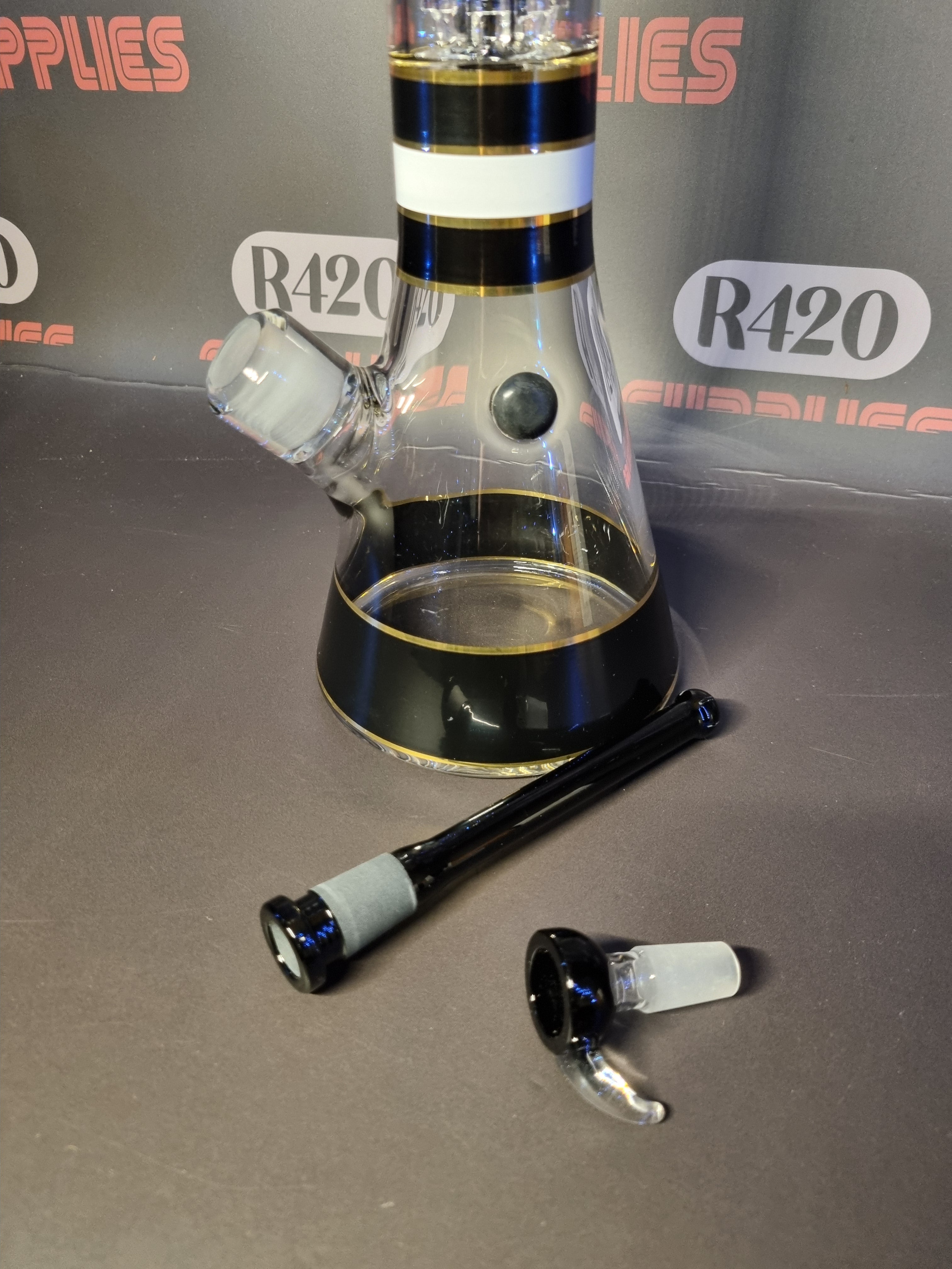 Grace Glass - Golden Line Beaker Bong - Black - H: 46cm