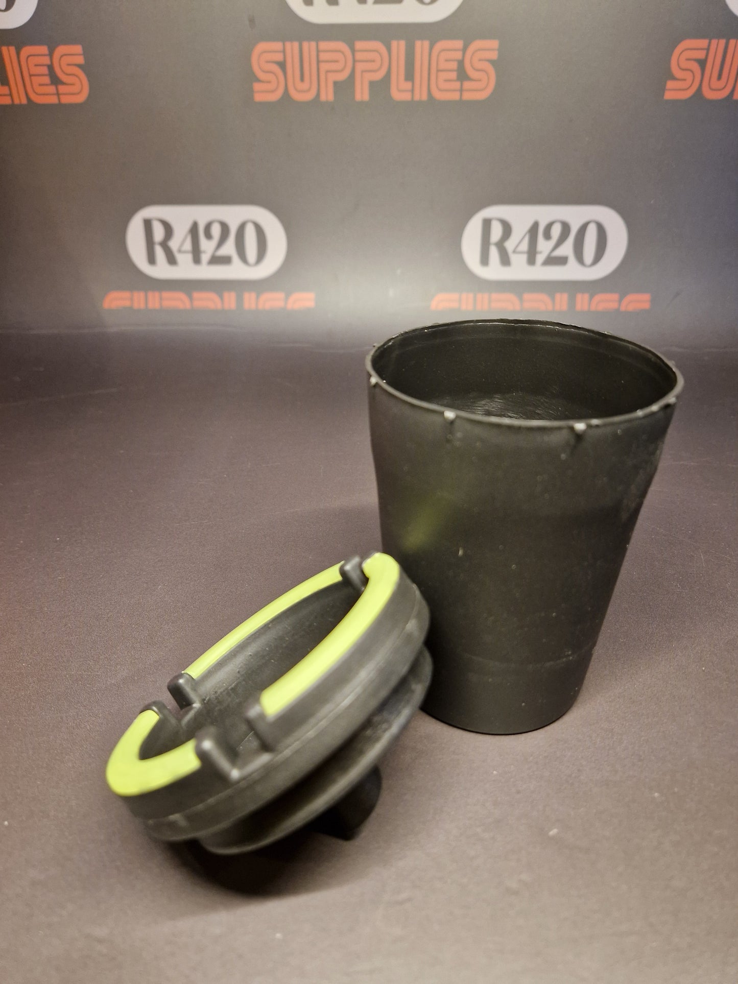 Butt Bucket Ashtray - Glow In The Dark Top