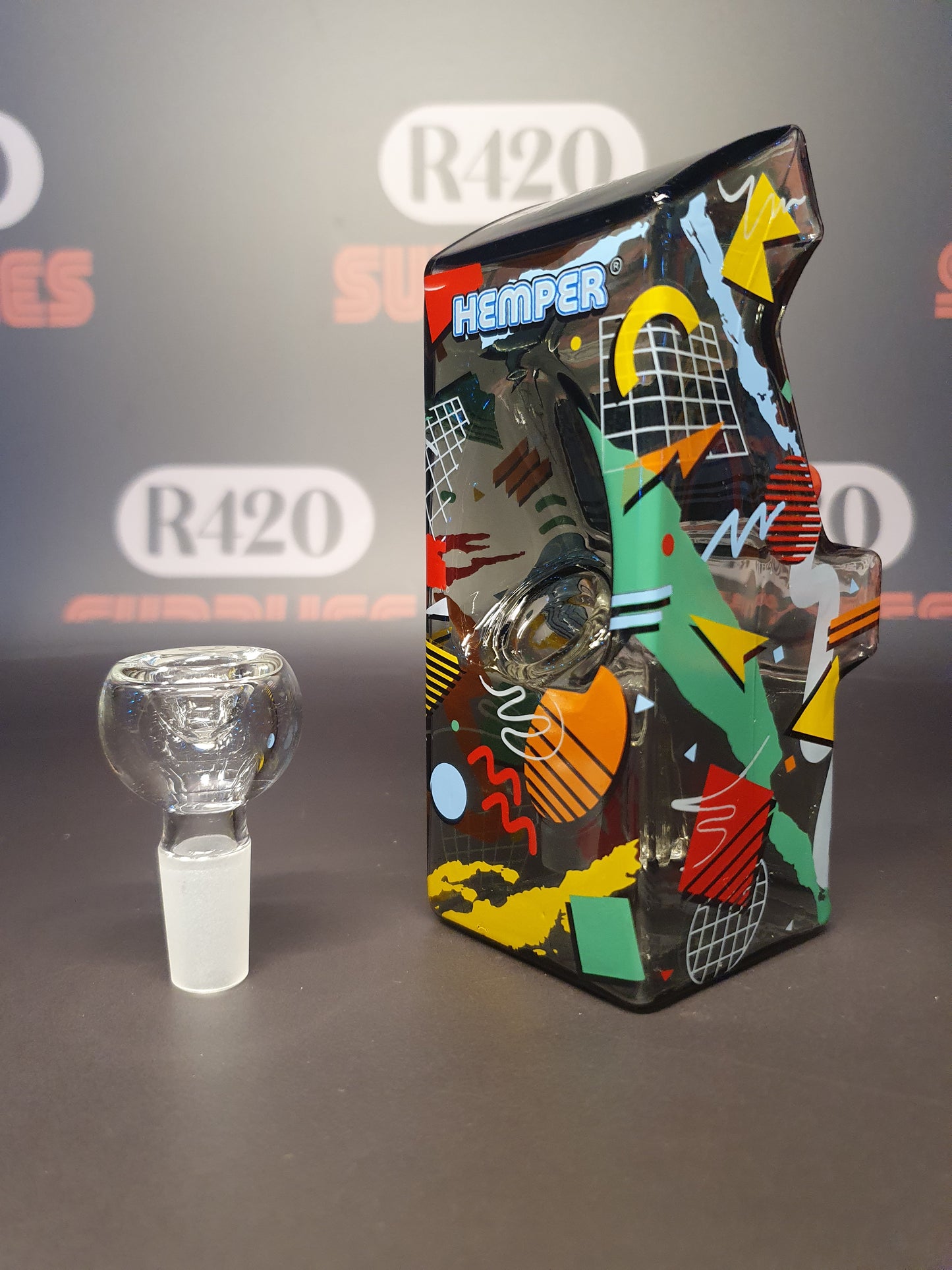 Hemper Glass Bong - Arcade Machine