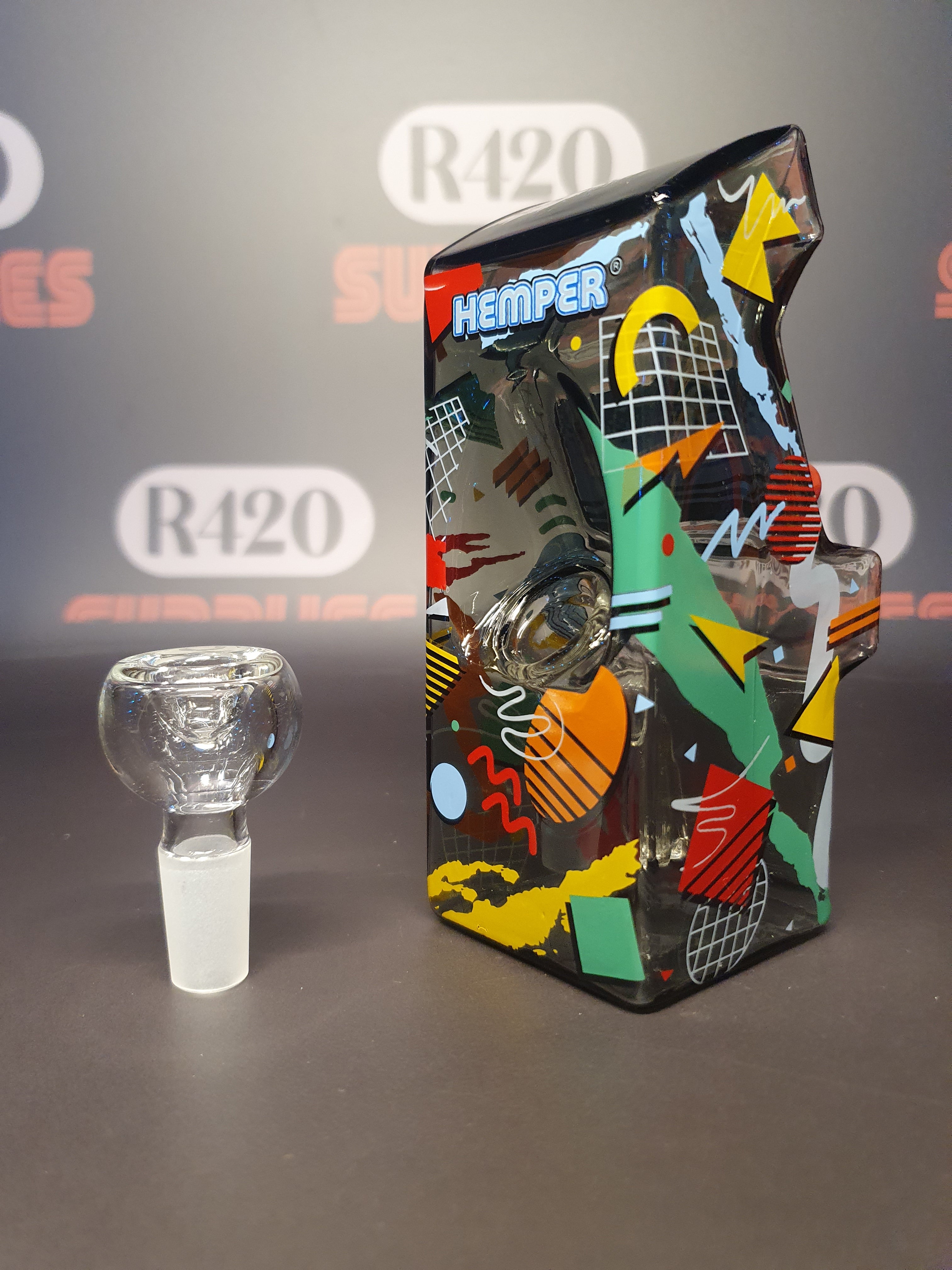 Hemper Glass Bong - Arcade Machine