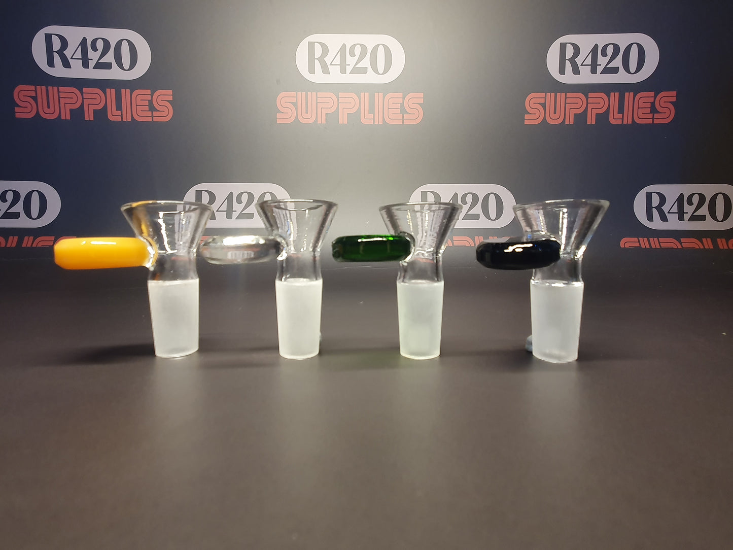 Glass Bowl - 14mm Male - Funnel Type with Coloured Pull Handle