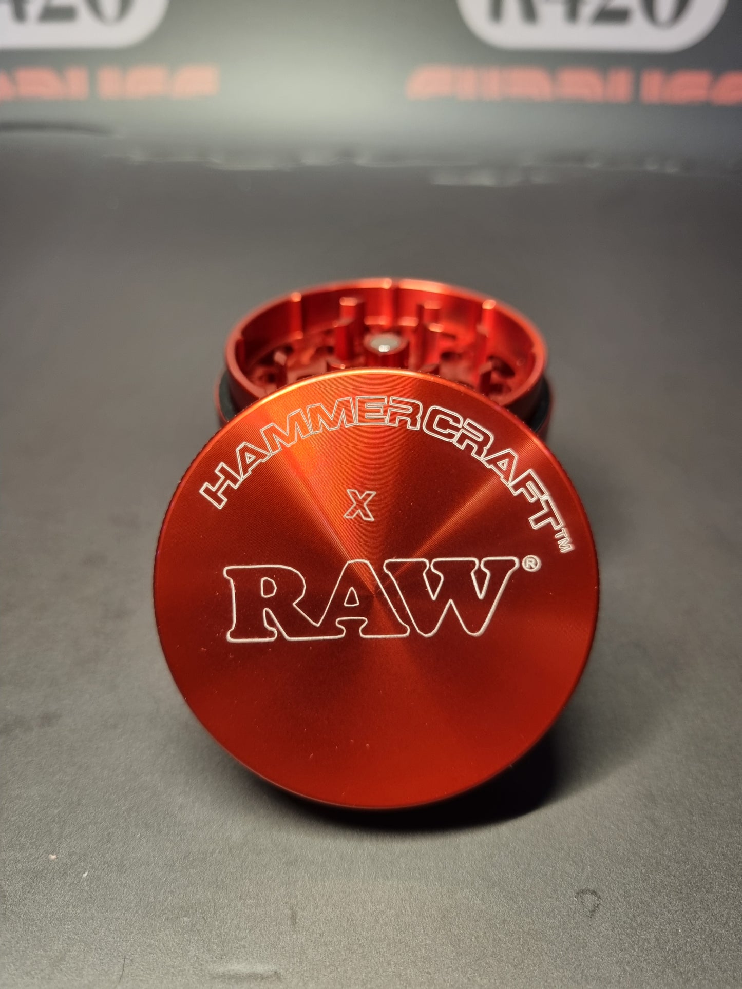Hammercraft x RAW Aluminium  Grinder - 4 Piece  - Medium 55mm - Red