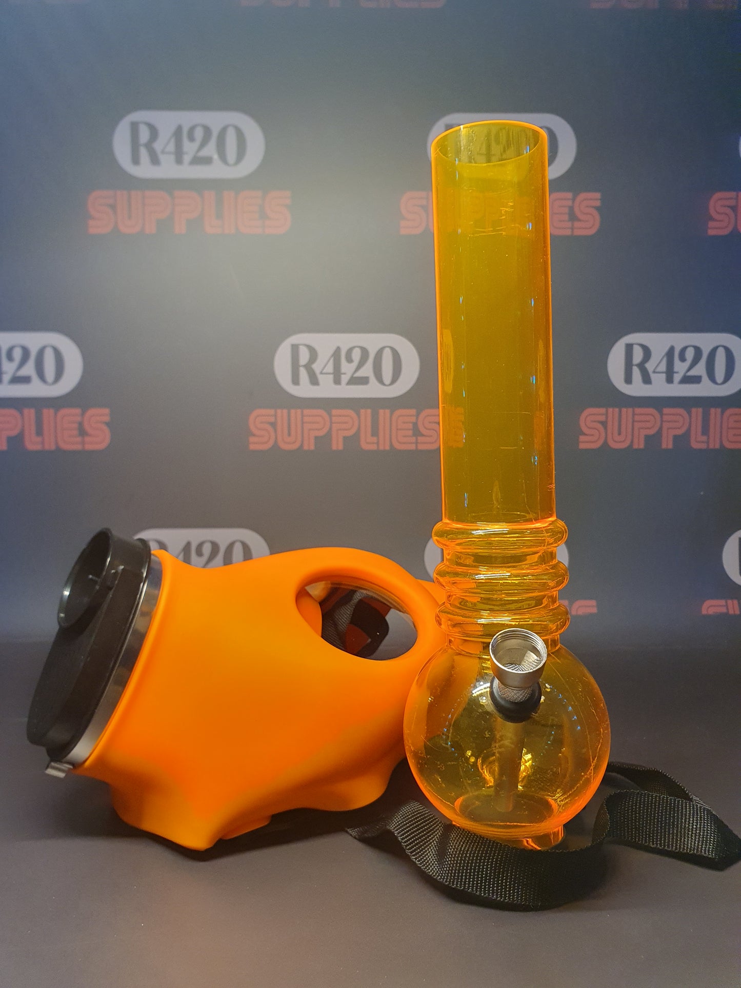Gas Mask Bong - Multiple Colours