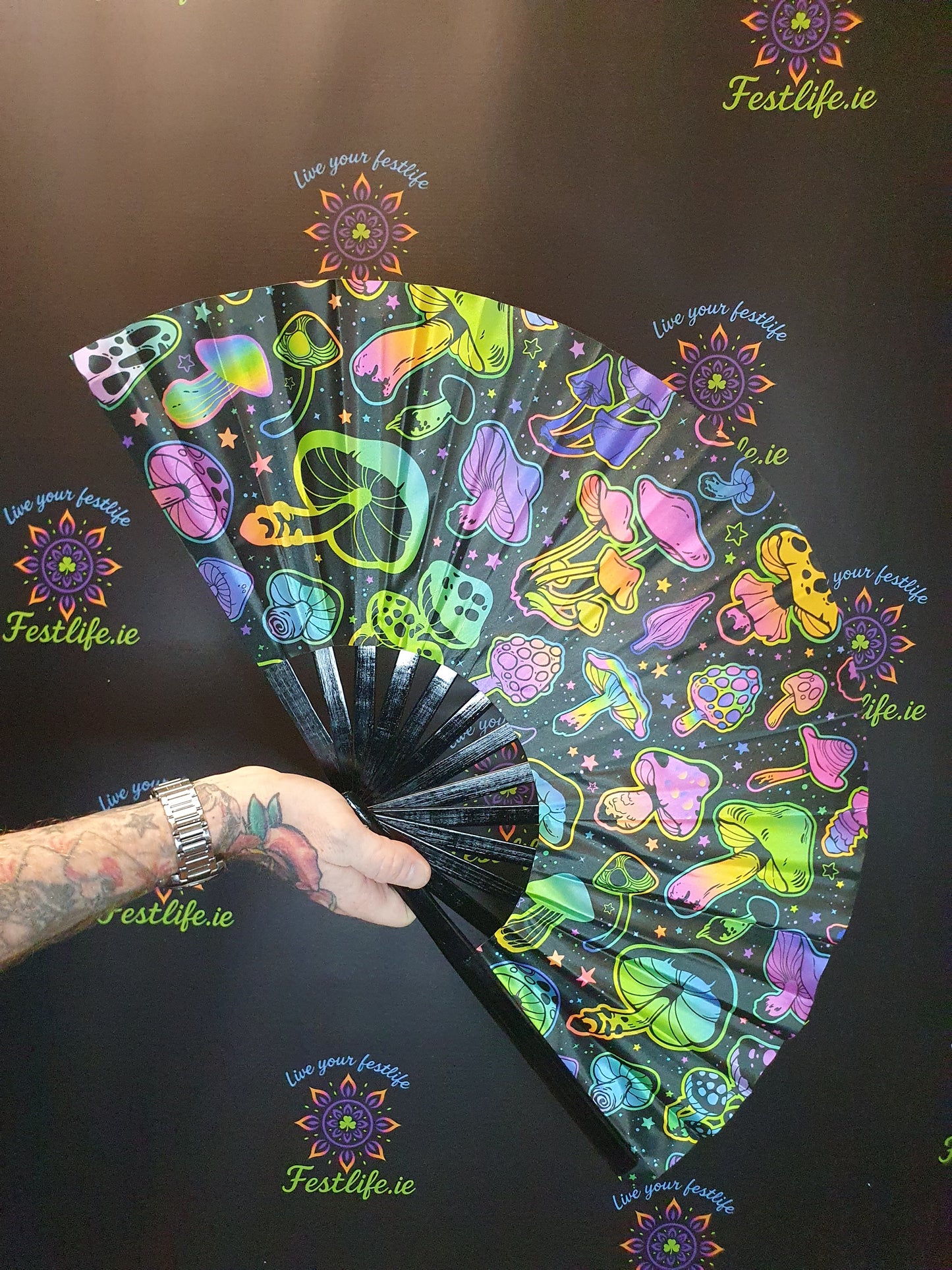 Holographic Reflective Clack Fan – 33cm | Premium Bamboo Rave Fan for Festivals & Parties