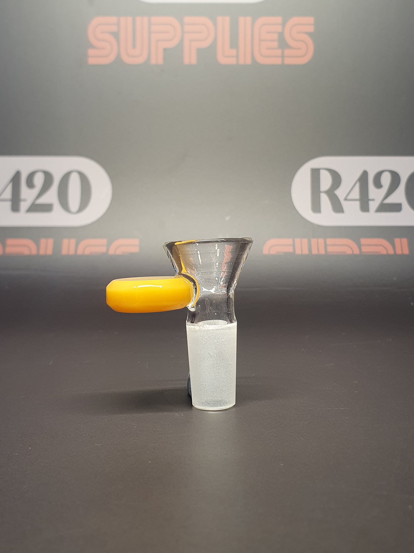 Glass Bowl - 14mm Male - Funnel Type with Coloured Pull Handle