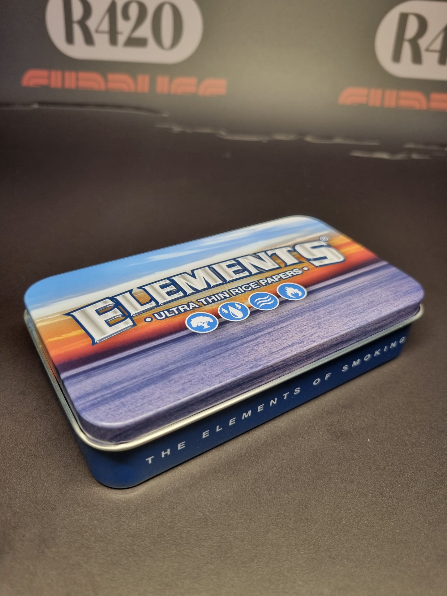 Elements Kingsize Rijstpapier Rookset - Vloeitjes, Tips + Metalen Tin