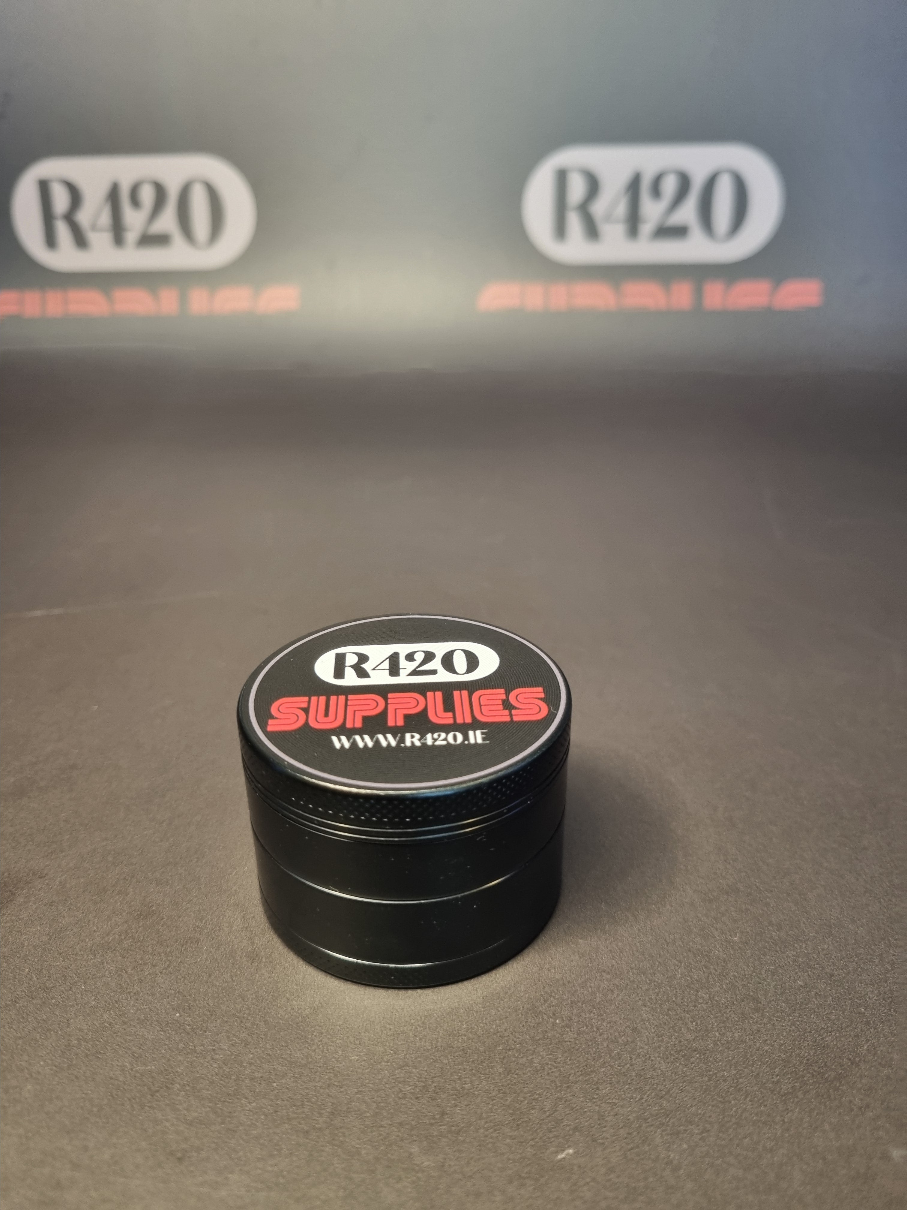 R420 Supplies Metal Grinder - 50mm - 4 Part
