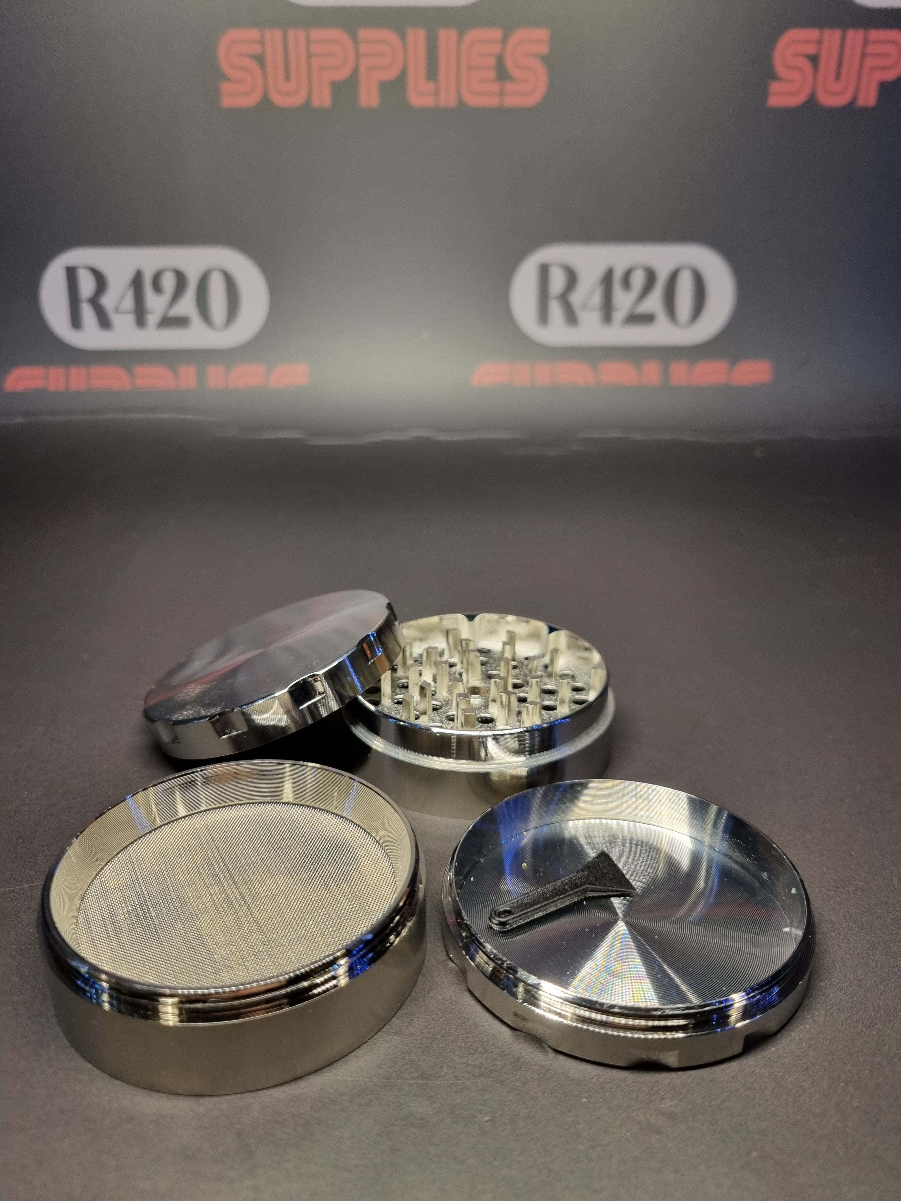 Silver Metal Grinder - 60mm - 4 Part