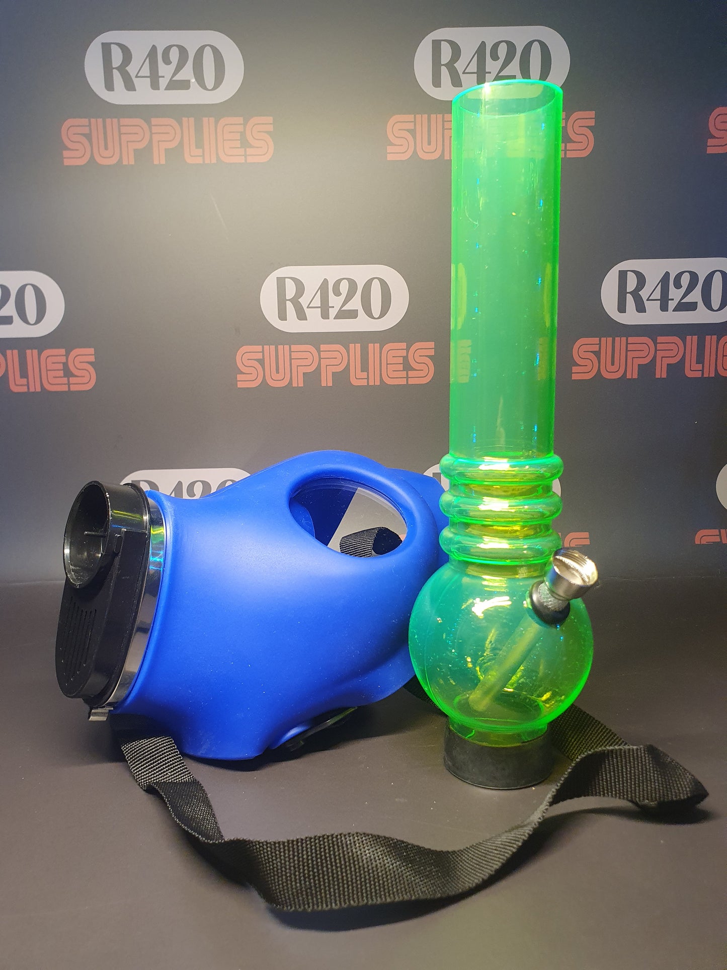 Gas Mask Bong - Multiple Colours